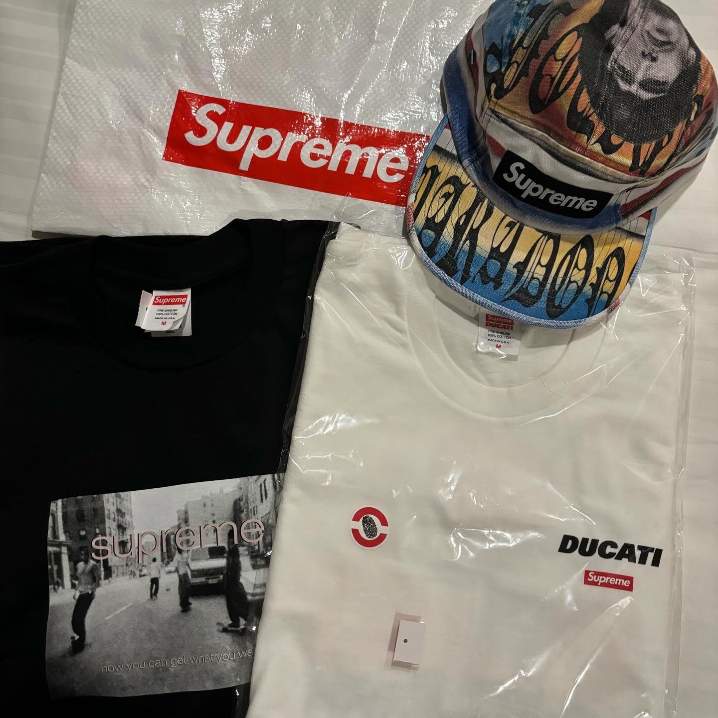 Supreme Maradona Camp Cap Multicolor - 24SS, Supreme x Ducati Logos T-Shirt White - 24SS 착용 스타일
