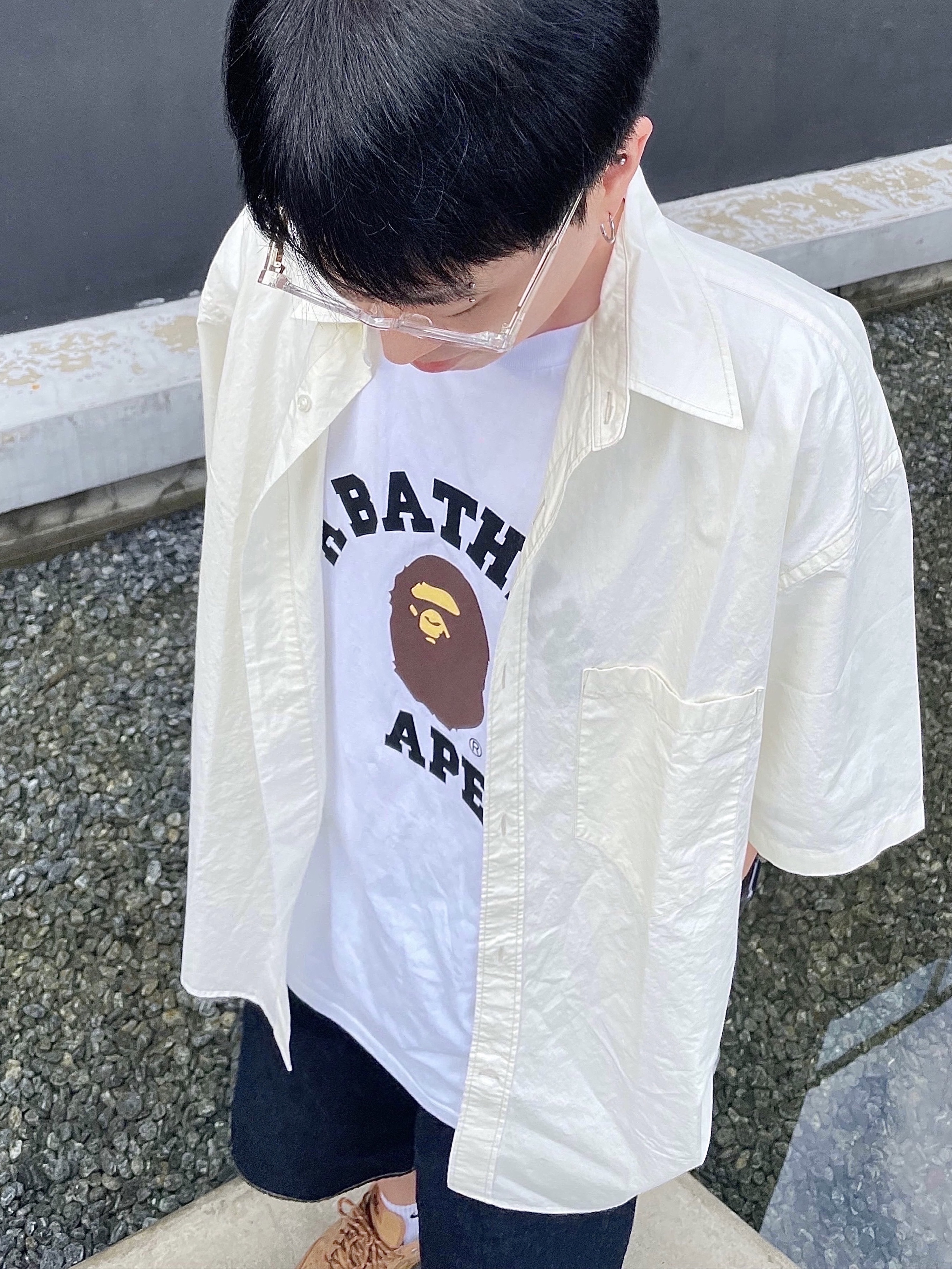 Nike Air Force 1 '07 WB Flax, BAPE College T-Shirt White 착용 스타일 - 1