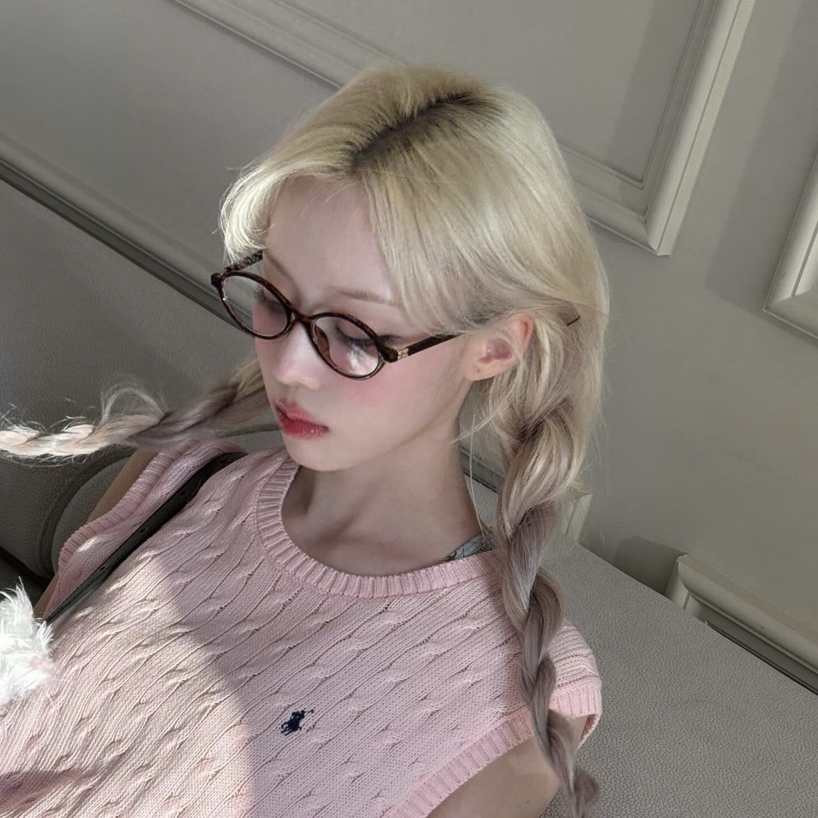 (W) Miu Miu Regard Sunglasses Blue Lenses Honey Tortoiseshell Acetate Standard fit 착용 스타일 - 4