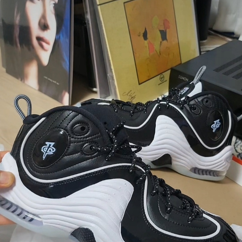 Nike Air Penny II Football Grey 착용 스타일 - 1