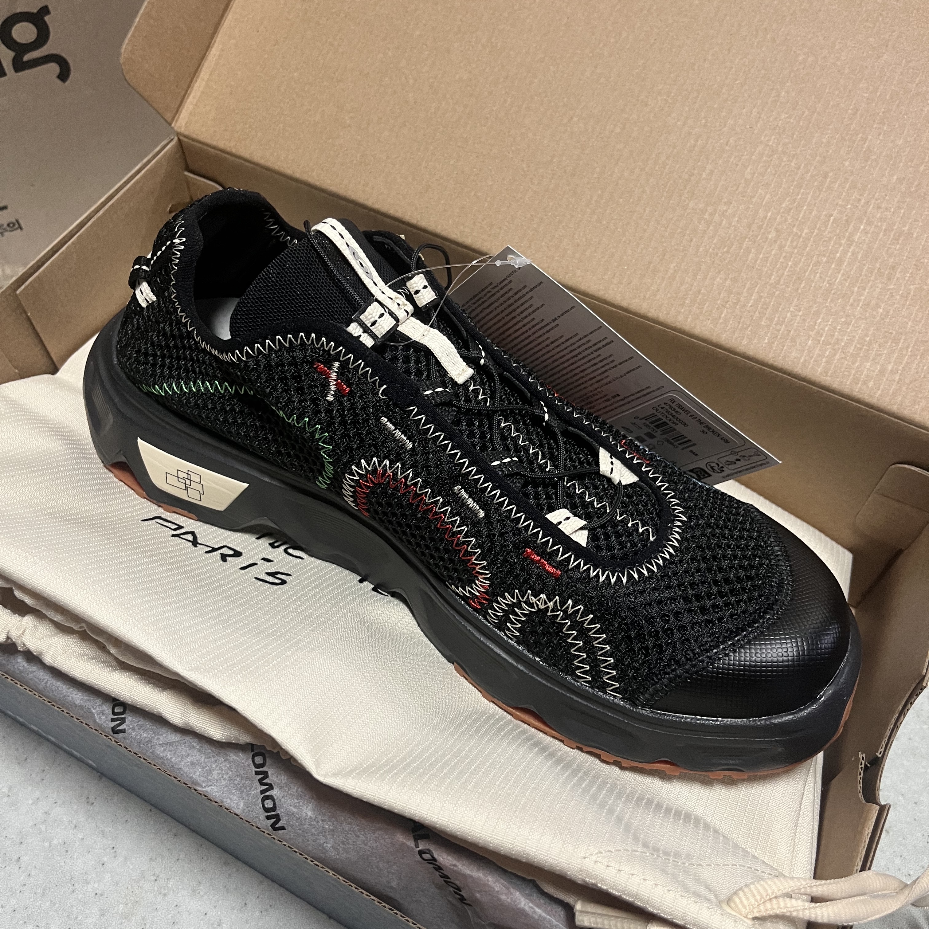Salomon x The Broken Arm RX Travel Black Bleached Sand 착용 스타일