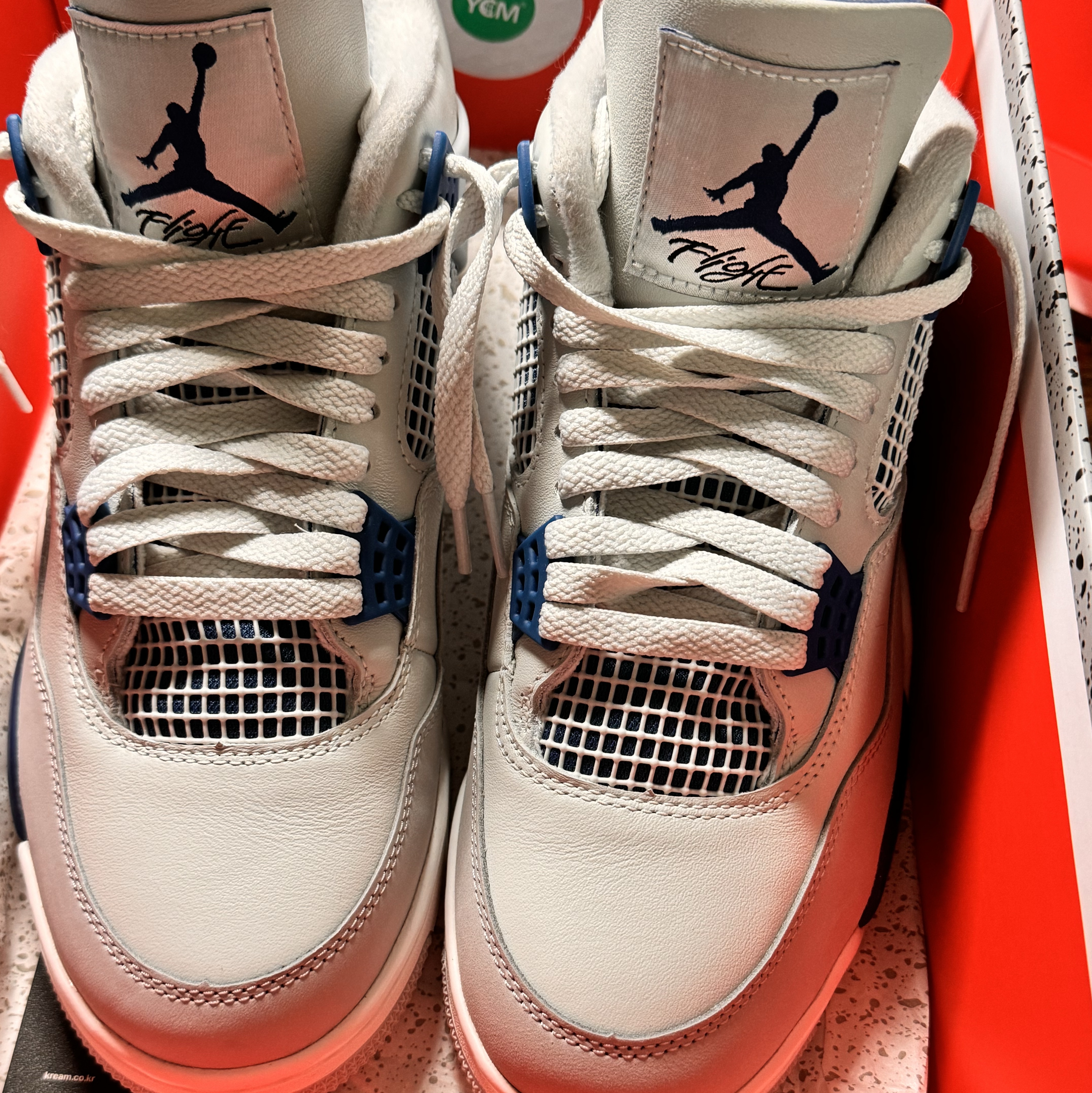 Jordan 4 Retro Industrial Blue 착용 스타일