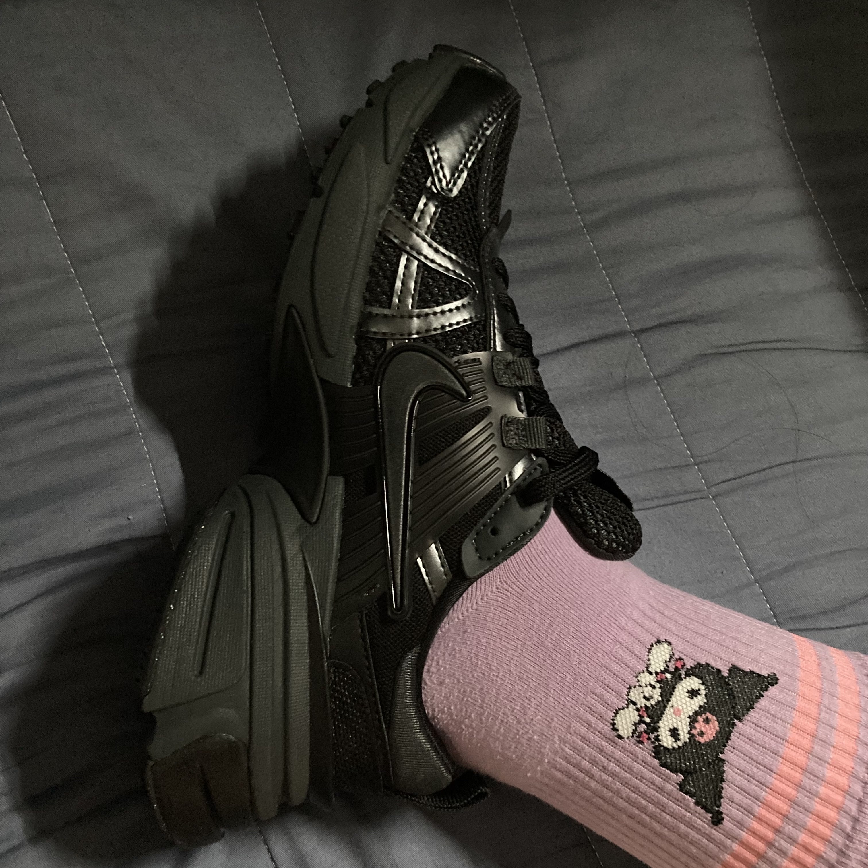 Nike V2K Run Black Anthracite 착용 스타일