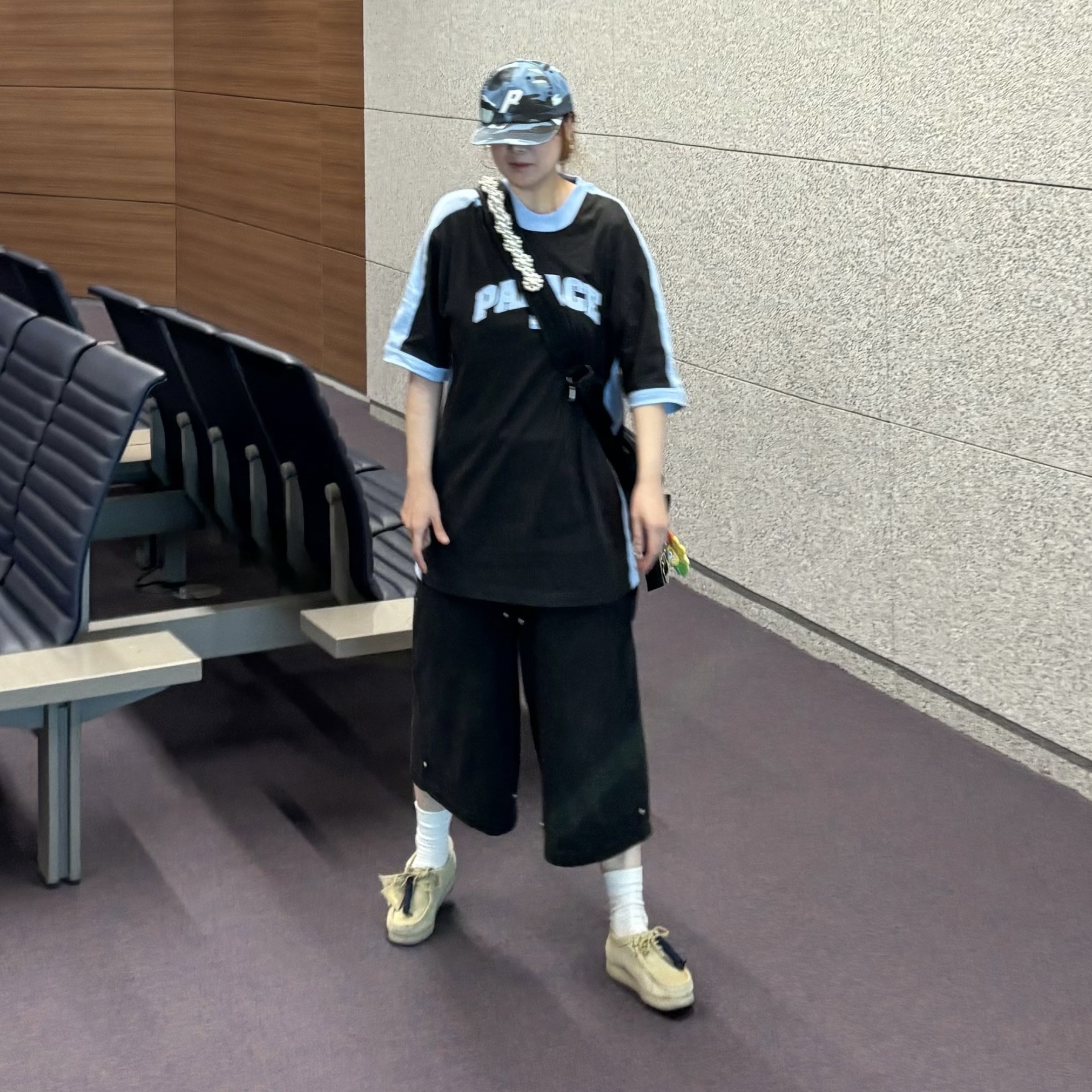 Palace Flag T-Shirt Black - 24SS, Palace P 6-Panel Washed Navy Camo - 24SS 착용 스타일 - 1