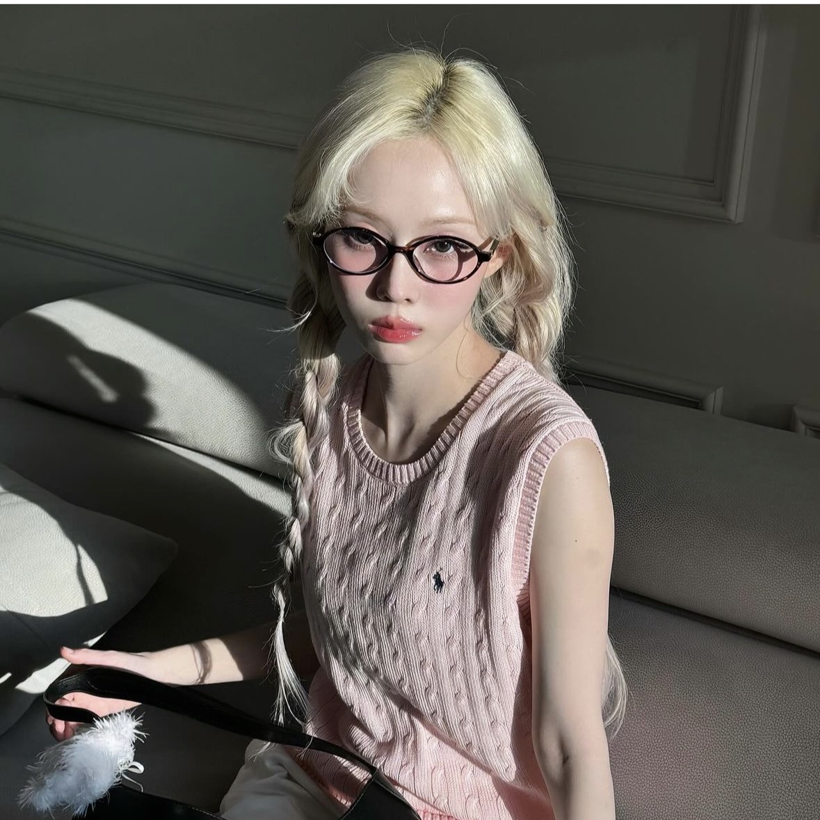 (W) Miu Miu Regard Sunglasses Blue Lenses Honey Tortoiseshell Acetate Standard fit 착용 스타일 - 3