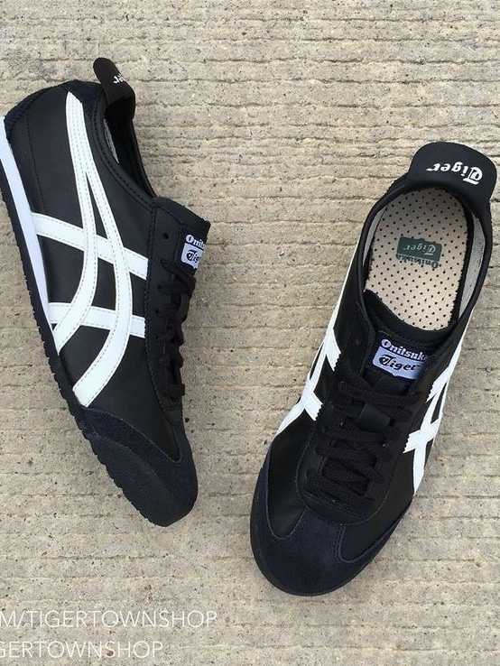 Onitsuka Tiger Mexico 66 Black White 착용 스타일 - 10
