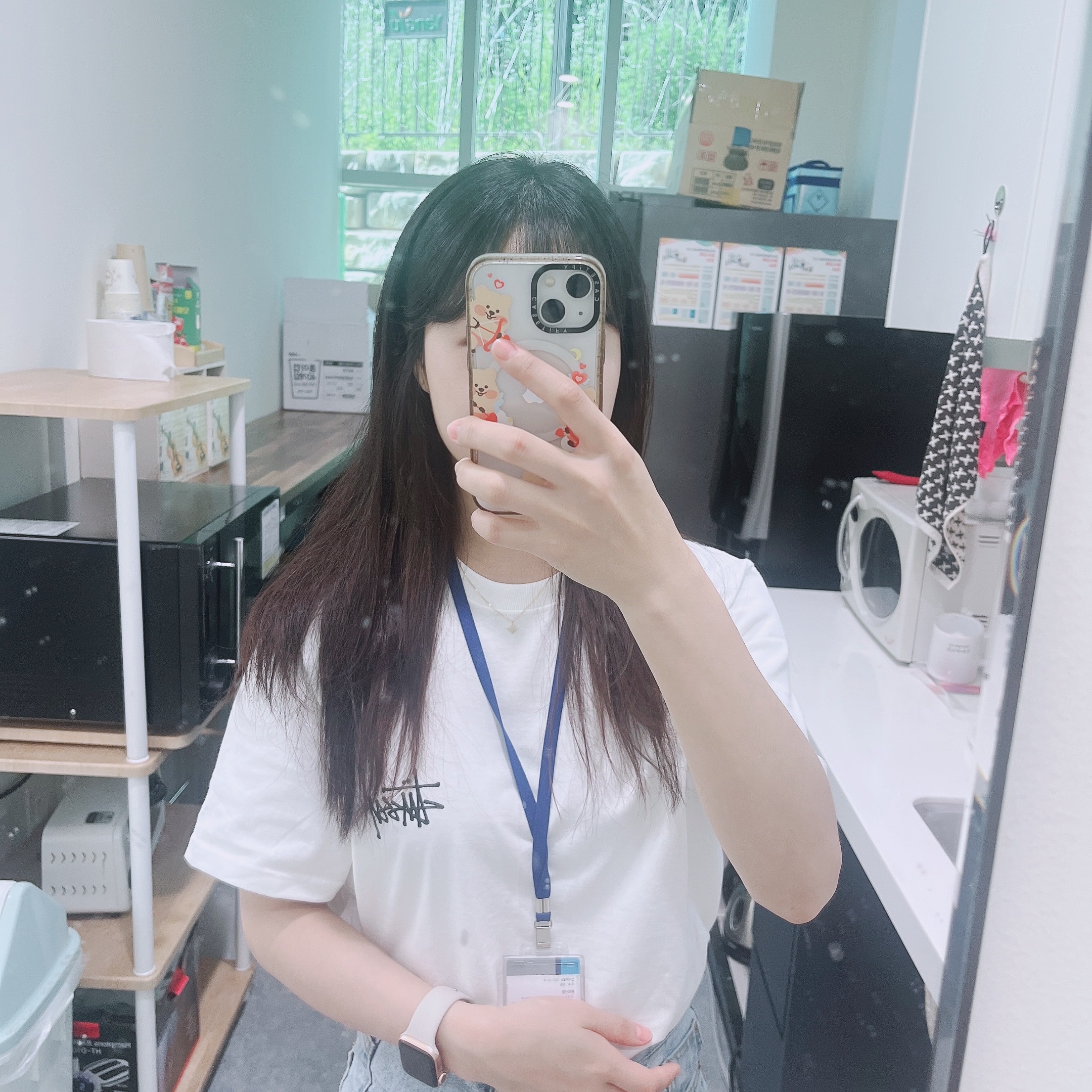 Stussy Basic Stussy T-Shirt White 2024, 2025 착용 스타일