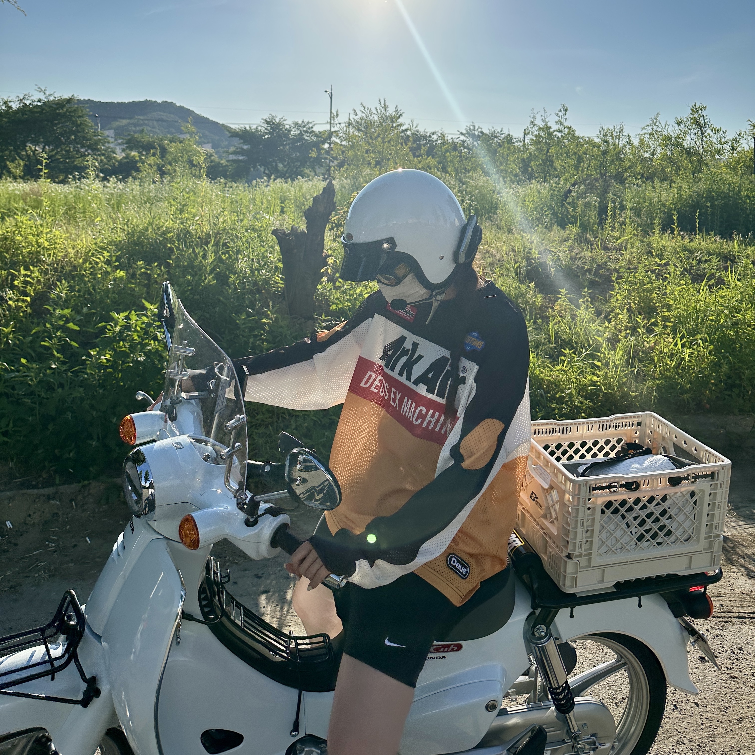 Deus Ex Machina Saber Moto Jersey Black, Salomon XT-6 ADV Black 착용 스타일 - 2