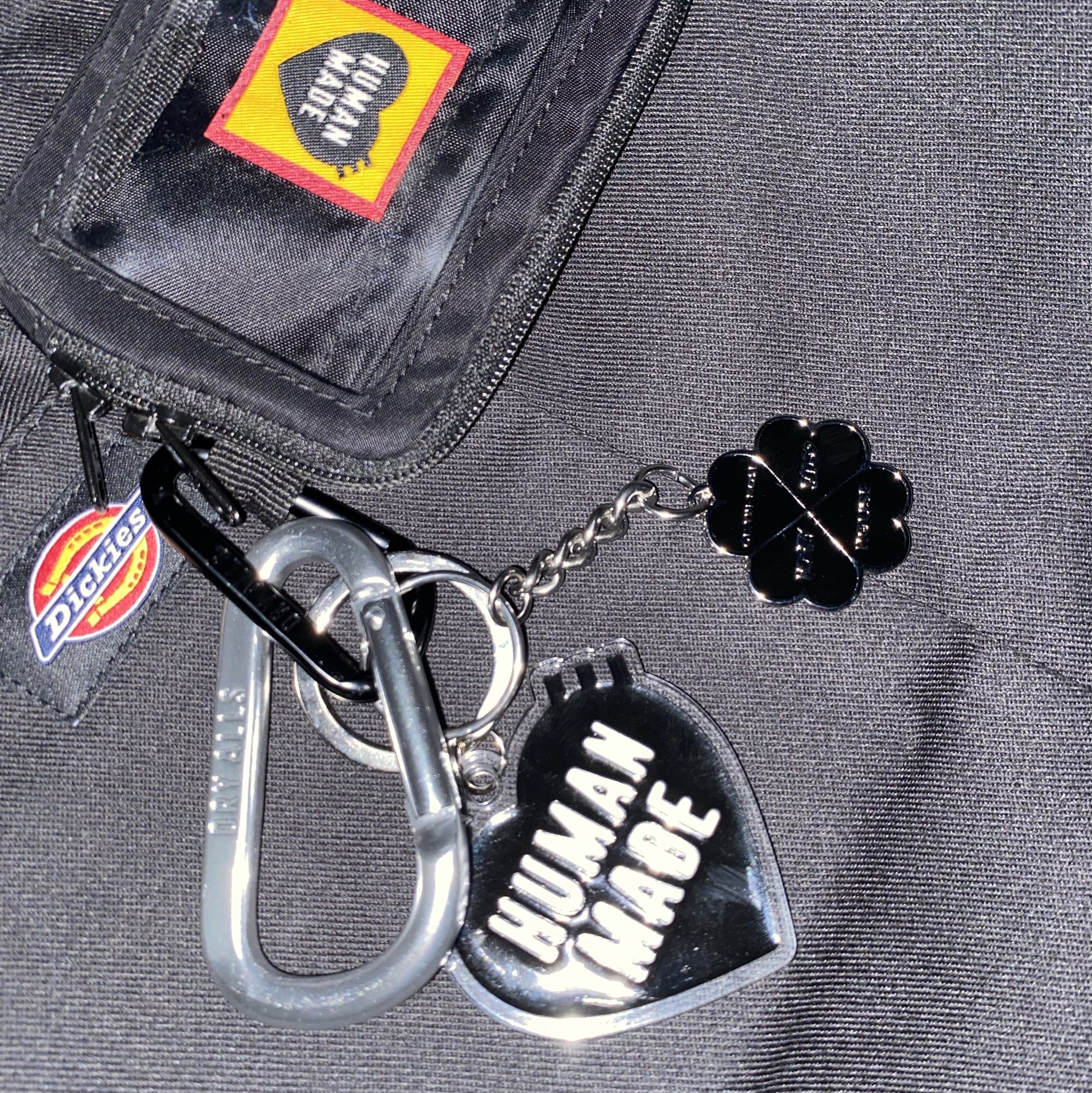 Human Made Carabiner 70mm Silver, Human Made Heart Keyring Black 착용 스타일