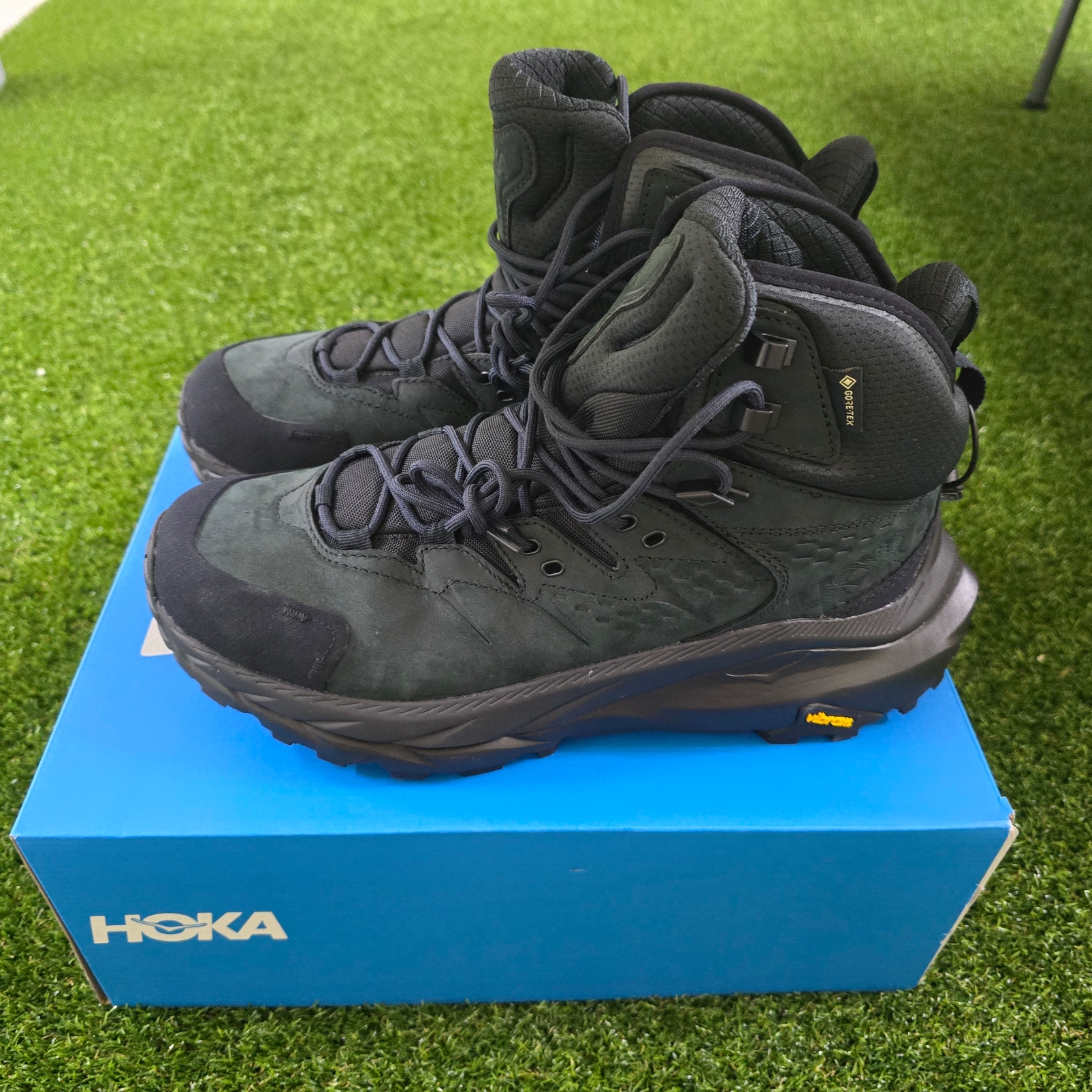 Hoka Kaha 2 Gore-Tex Black 착용 스타일