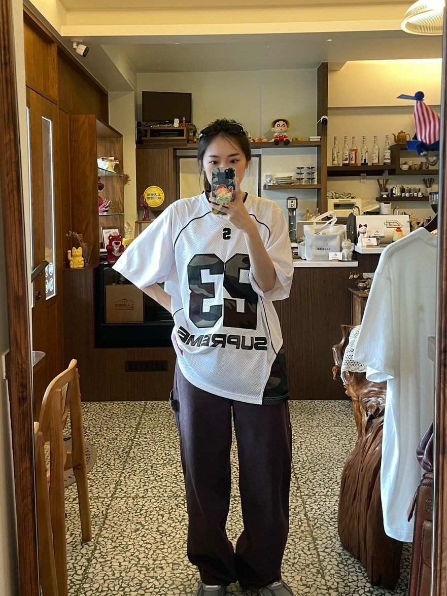 New Balance 990v4 Made in USA Grey Silver, Supreme Perfect Season Football Jersey White - 23SS 착용 스타일 - 4