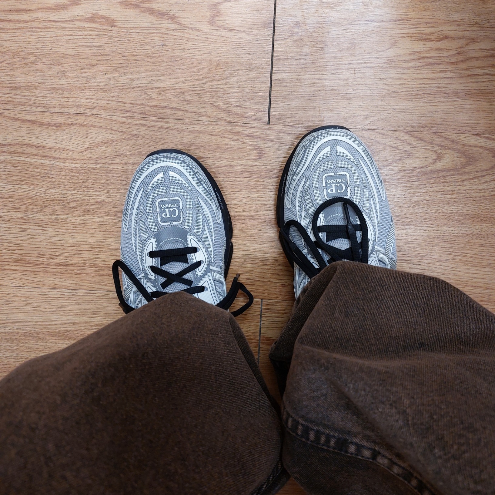 Asics x C.P. Company Gel-Quantum 360 VIII Cement Grey 착용 스타일