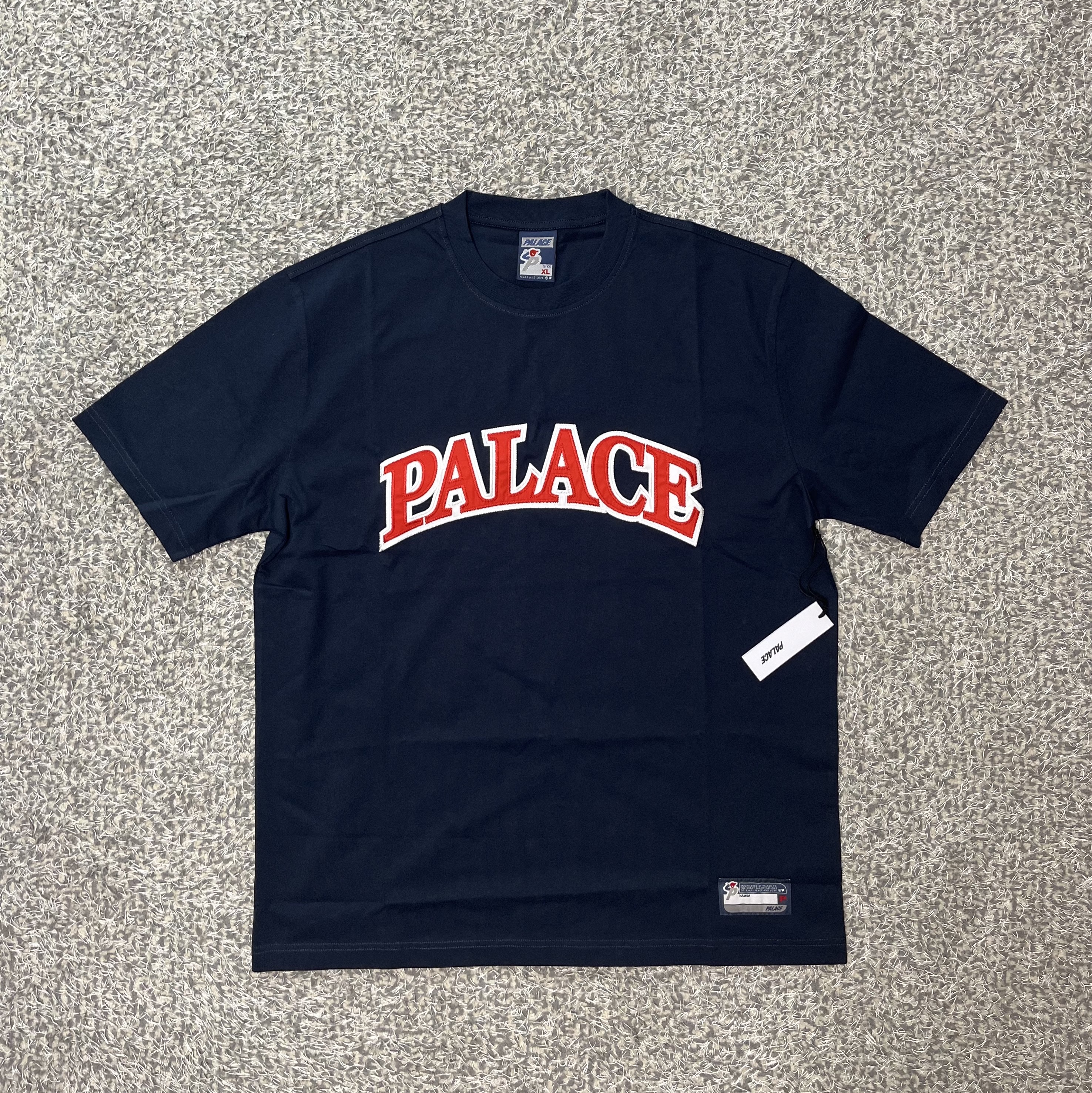 Palace Arc Applique T-Shirt Navy - 24SS 착용 스타일 - 2