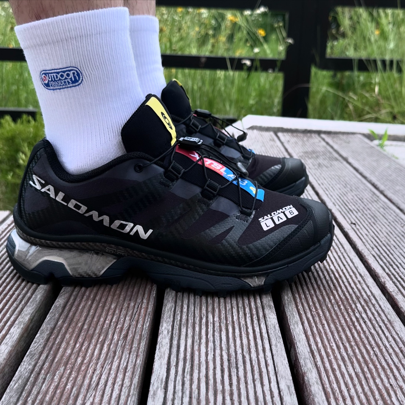 Salomon XT-4 Black Silver Metallic 착용 스타일