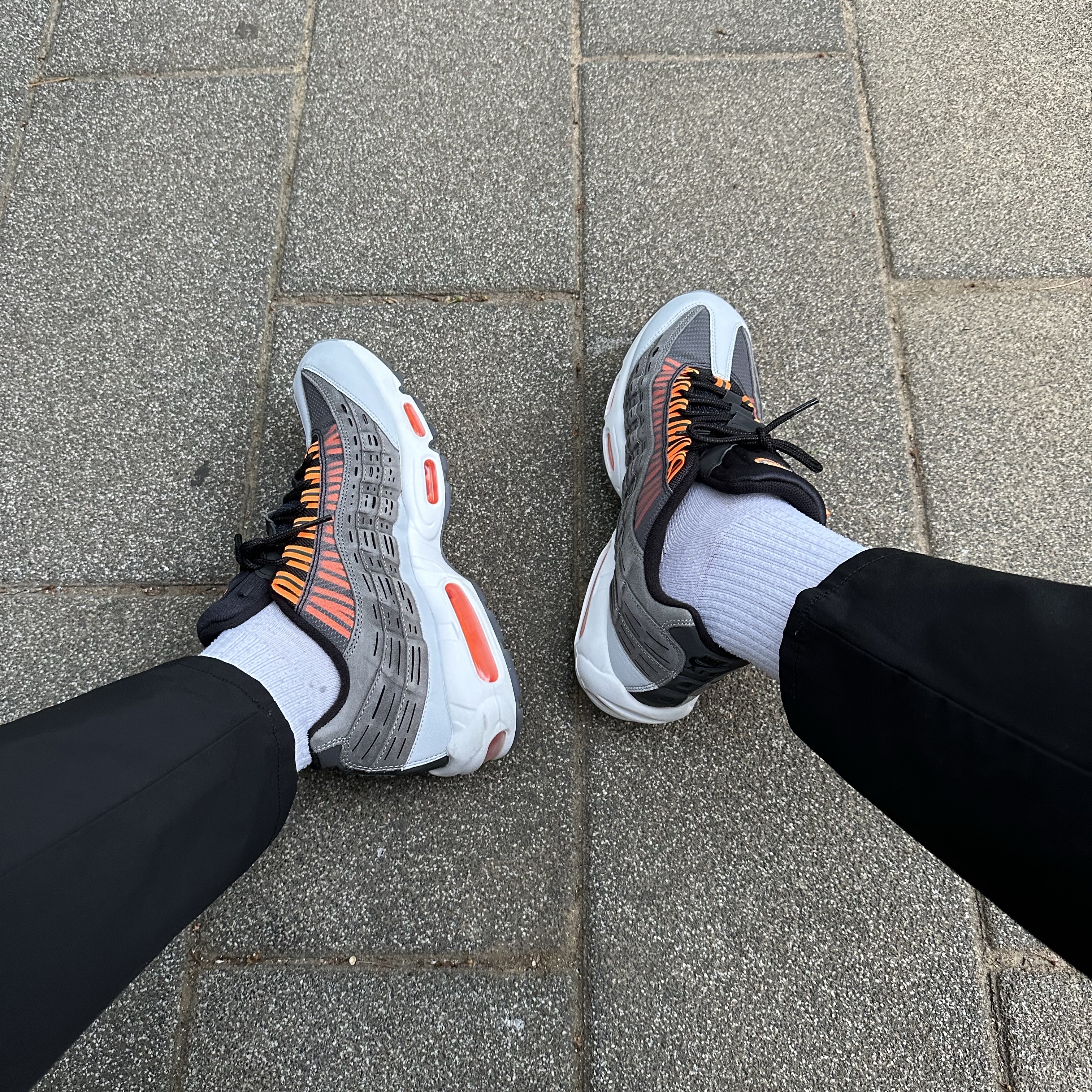Nike x Kim Jones Air Max 95 Total Orange 착용 스타일 - 2