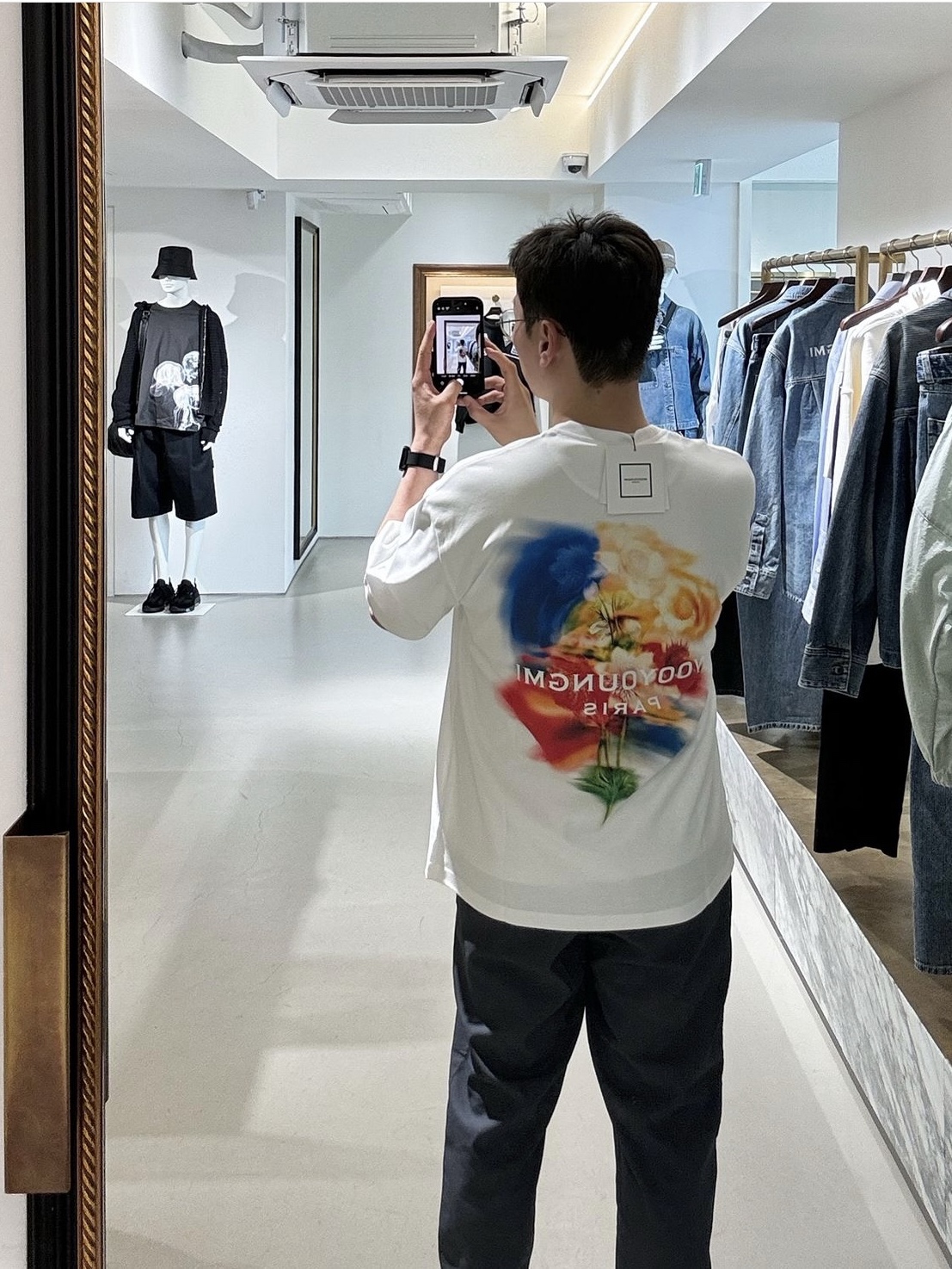 Balenciaga 3XL Extreme Lace Sneakers Egg Shell, Wooyoungmi Swaying Flower Back Logo T-Shirt White - 24FW 착용 스타일 - 2