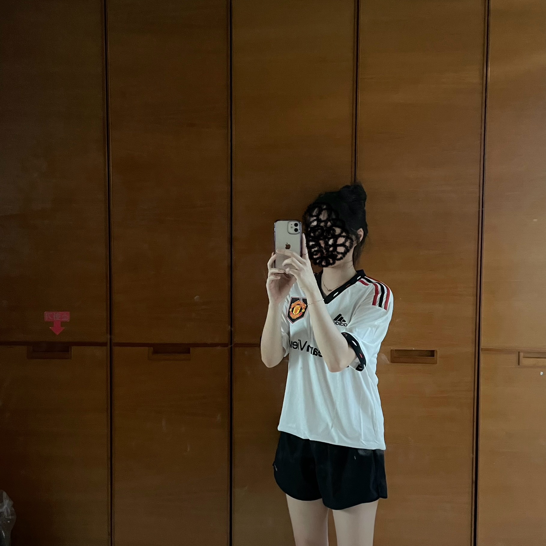 Adidas Manchester United 2022/23 Away Jersey White - US Sizing (Non Marking Ver.) 착용 스타일