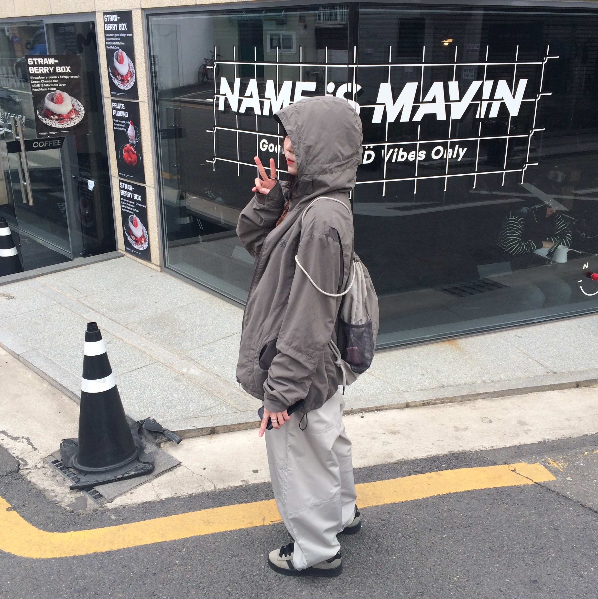Sansan Gear Eclipse Pocket Jacket Ash Brown - 23FW, Adidas Campus 00s Cloud White Core Black 착용 스타일 - 2