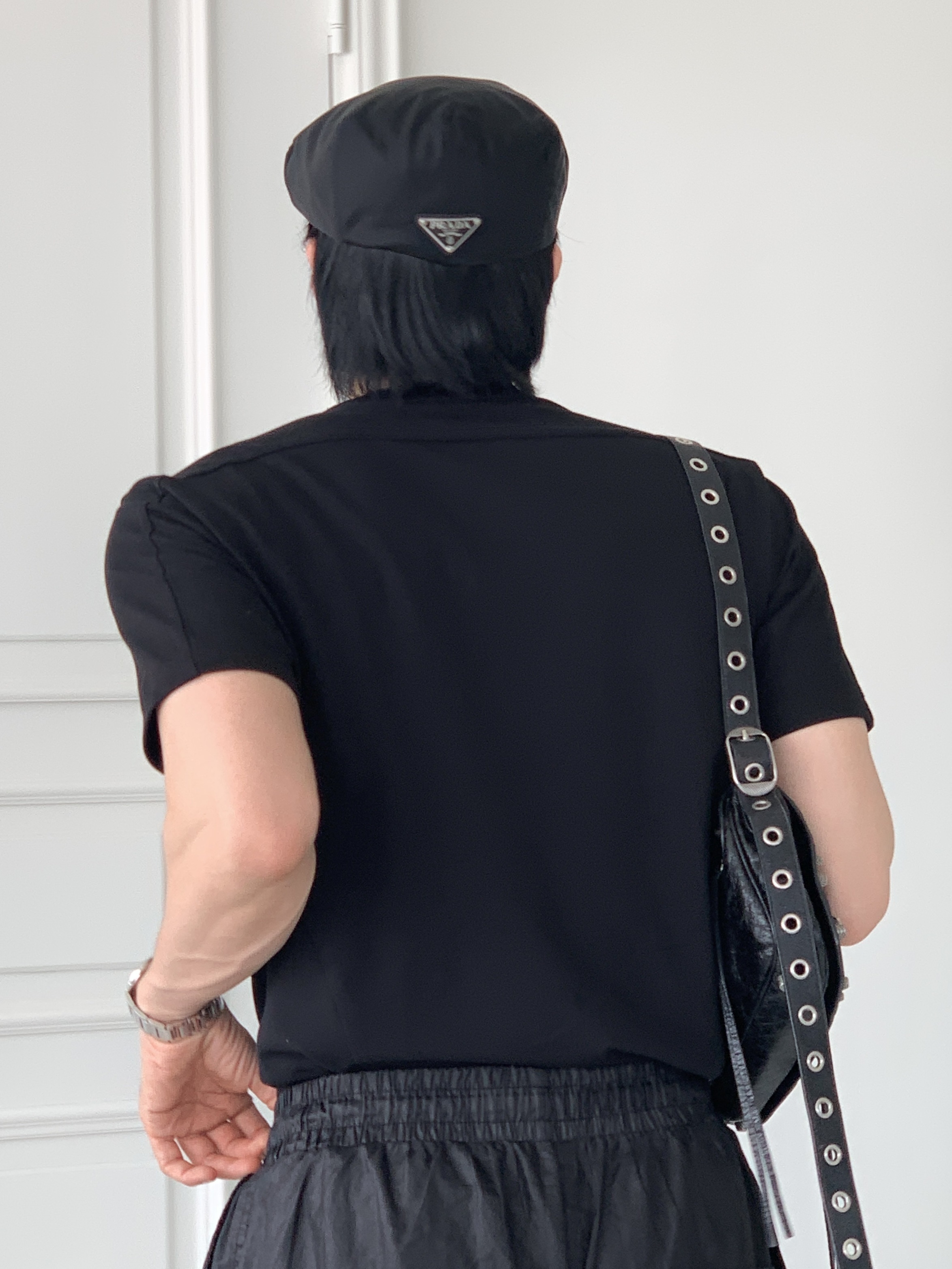 Our Legacy x Stussy Work Shop Work Boot Black Leather, Prada Re-Nylon Hat Black 착용 스타일 - 4