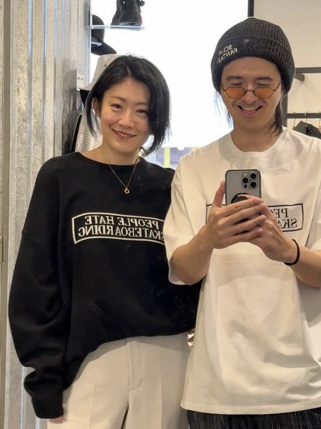 Tightbooth People Hate Skate T-Shirt White 착용 스타일 - 2