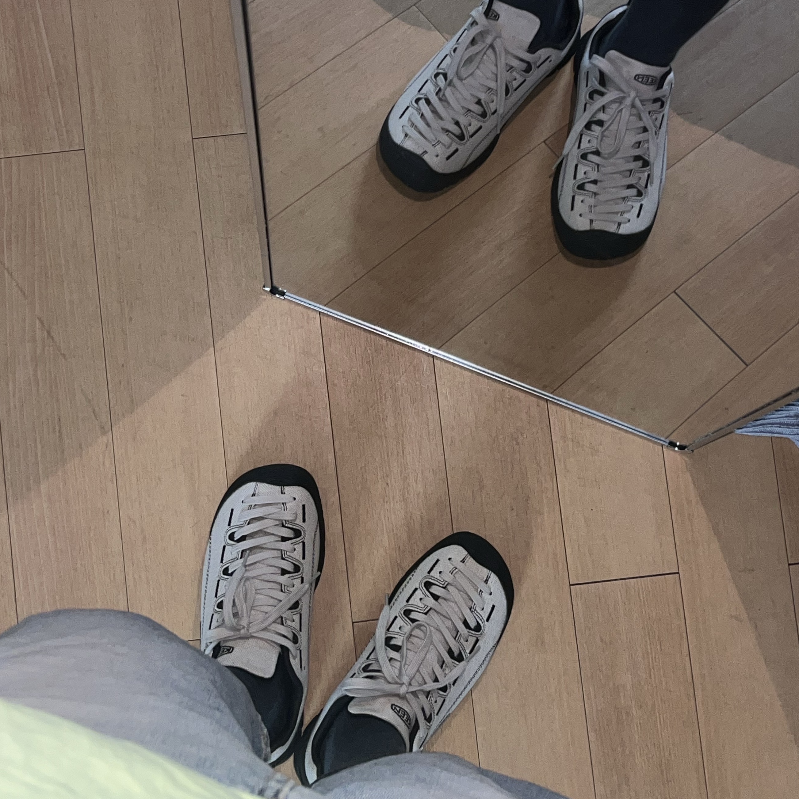 Keen Jasper Sneakers Natural Canvas Black Olive 착용 스타일 - 3