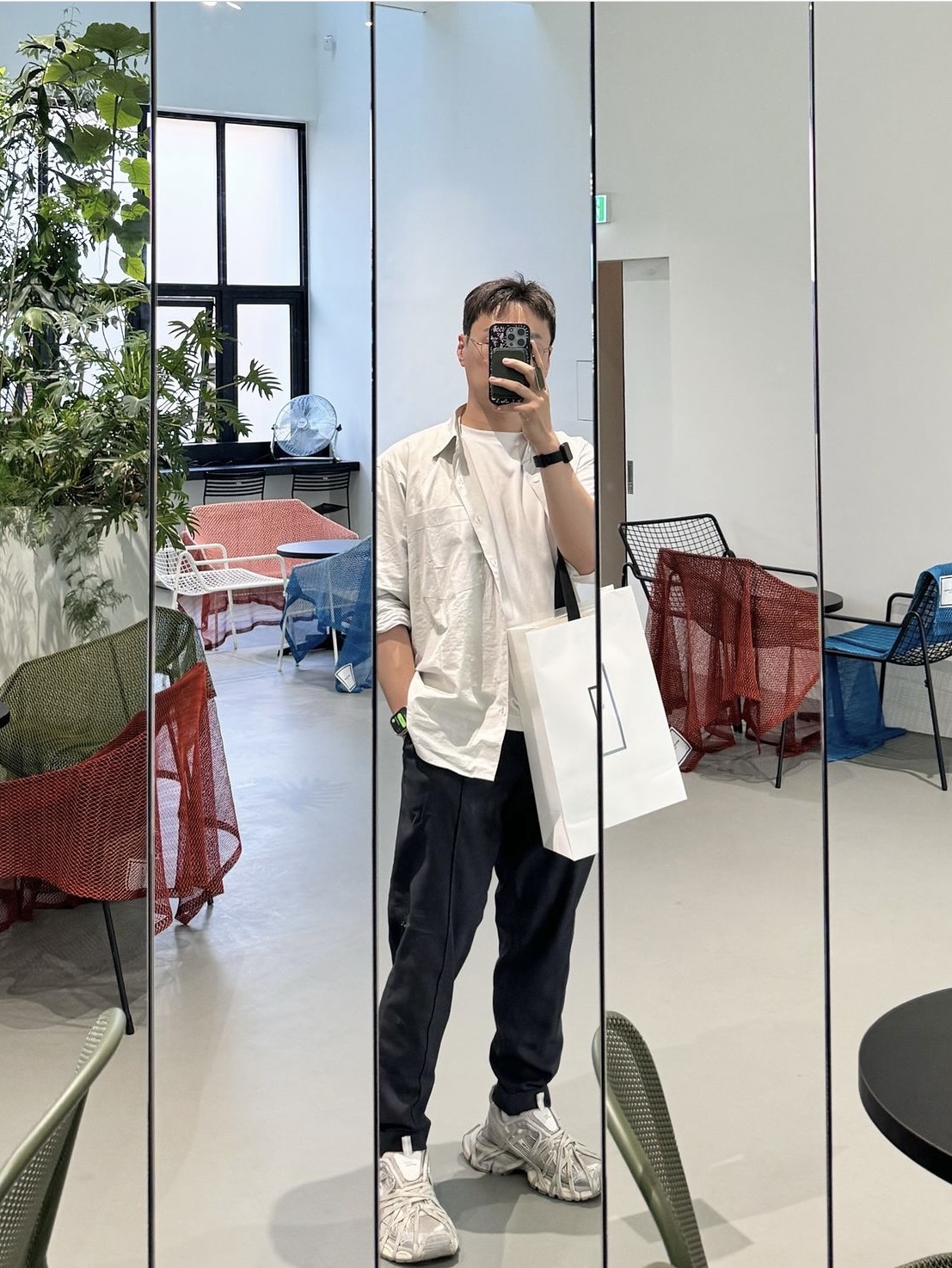 Balenciaga 3XL Extreme Lace Sneakers Egg Shell, Wooyoungmi Swaying Flower Back Logo T-Shirt White - 24FW 착용 스타일 - 5