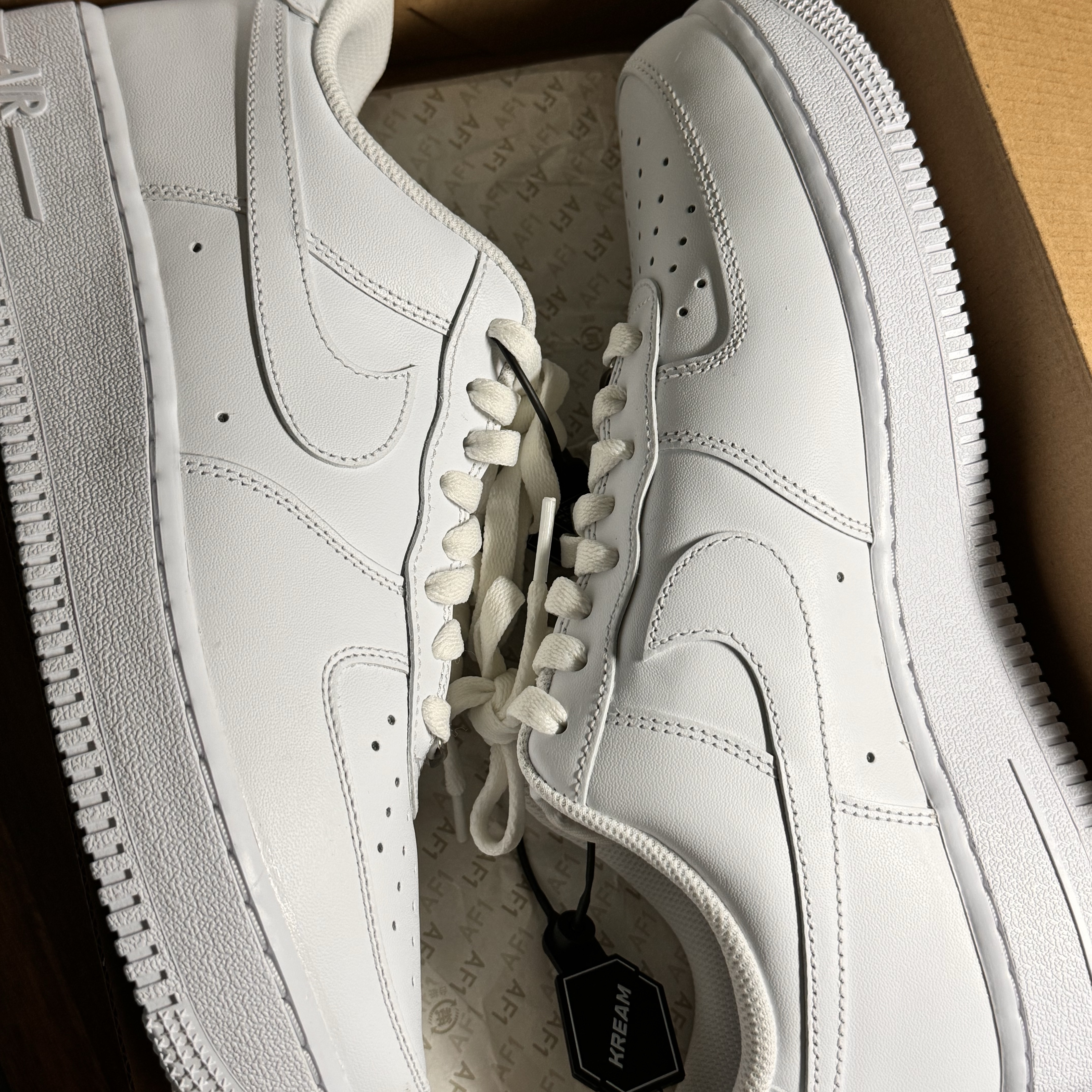 Nike Air Force 1 '07 Low White 착용 스타일
