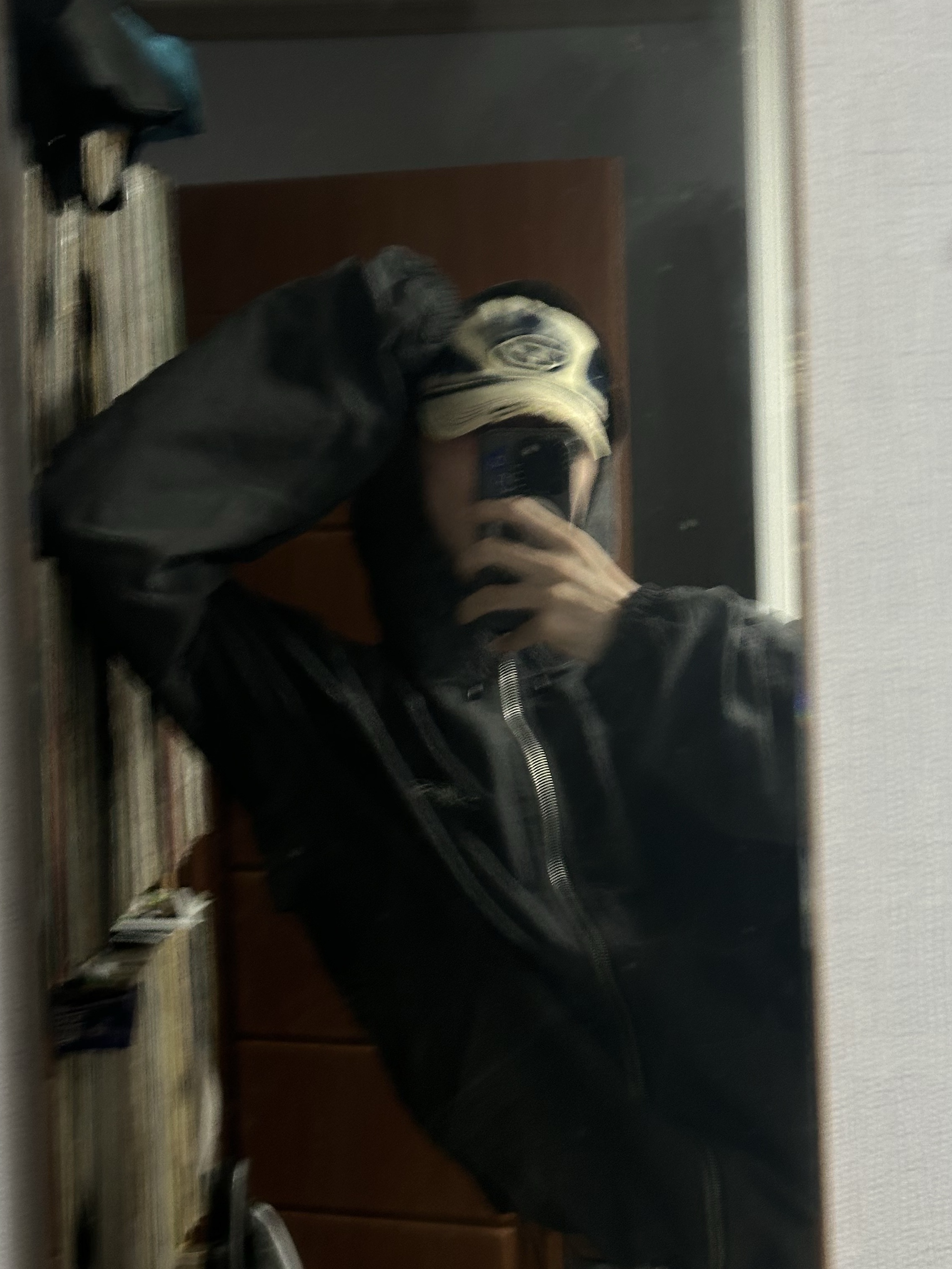 Stussy Wave Dye Beach Shell Jacket Black, Diesel C-Seymon Treated Denim Baseball Cap Blue White 착용 스타일