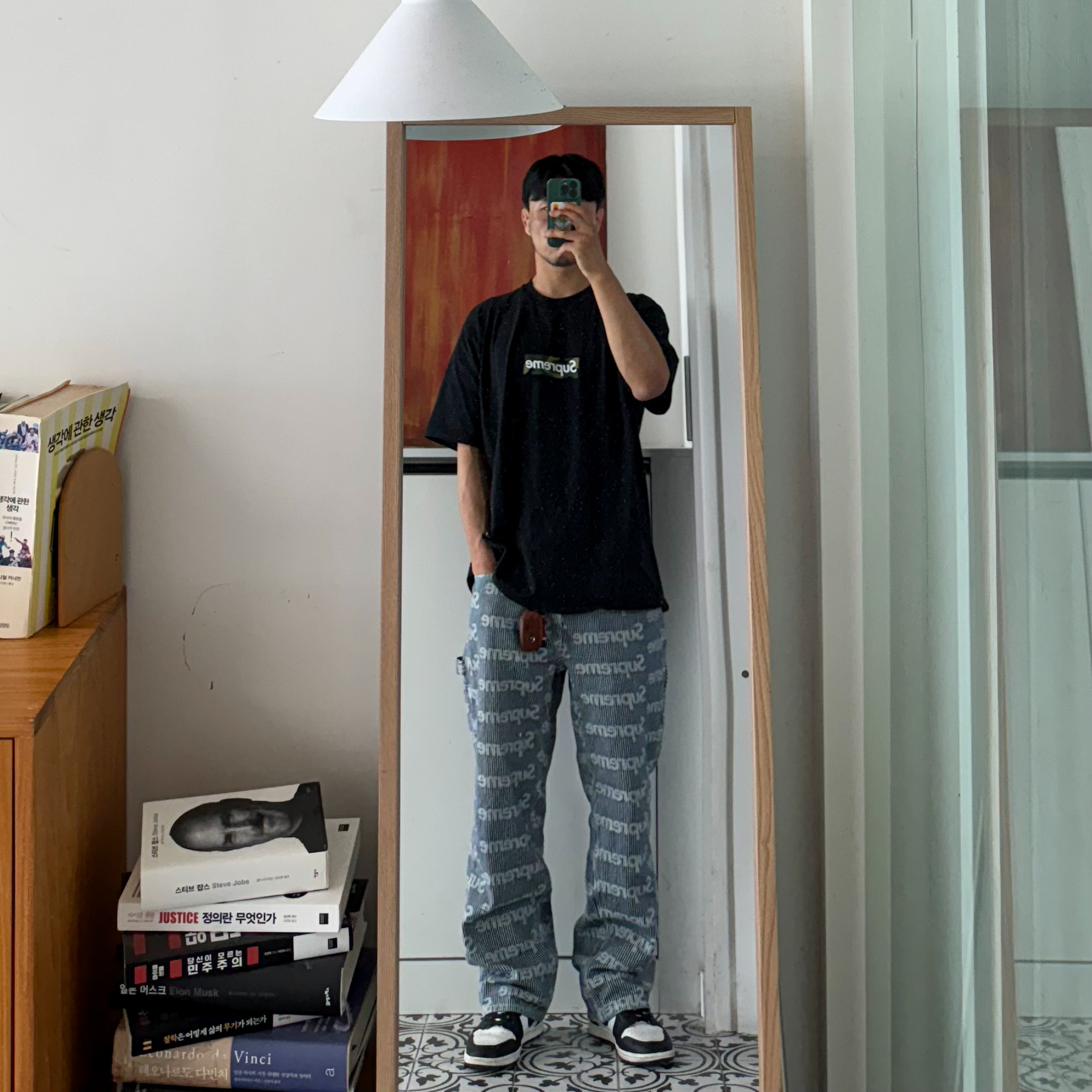 Supreme Denim Painter Pants Stripe - 24SS, Supreme Box Logo T-Shirt Black - 23FW 착용 스타일