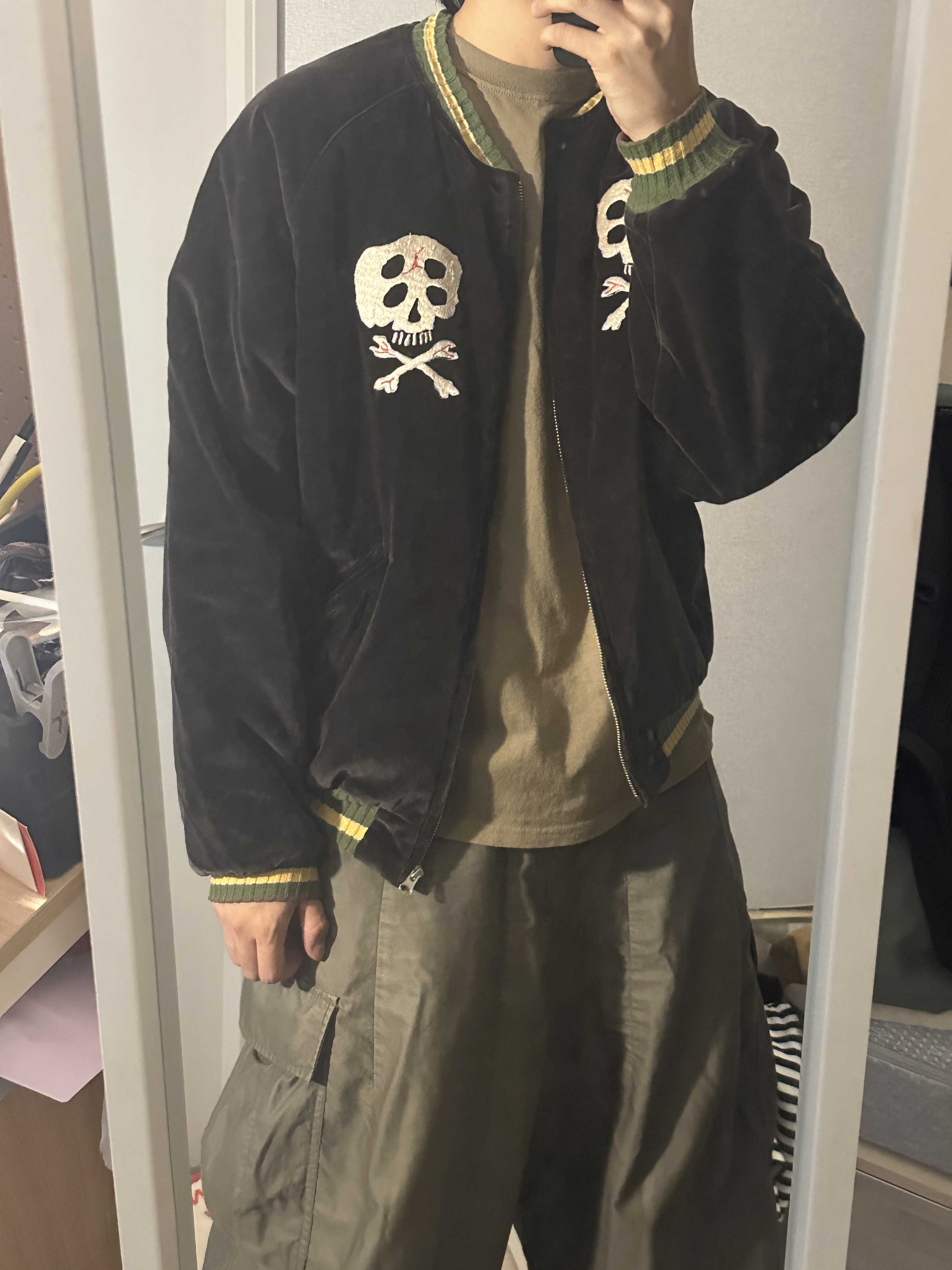 Kapital Velveteen Sulfide Souvenir Rain Skull Jacket Black 착용 스타일