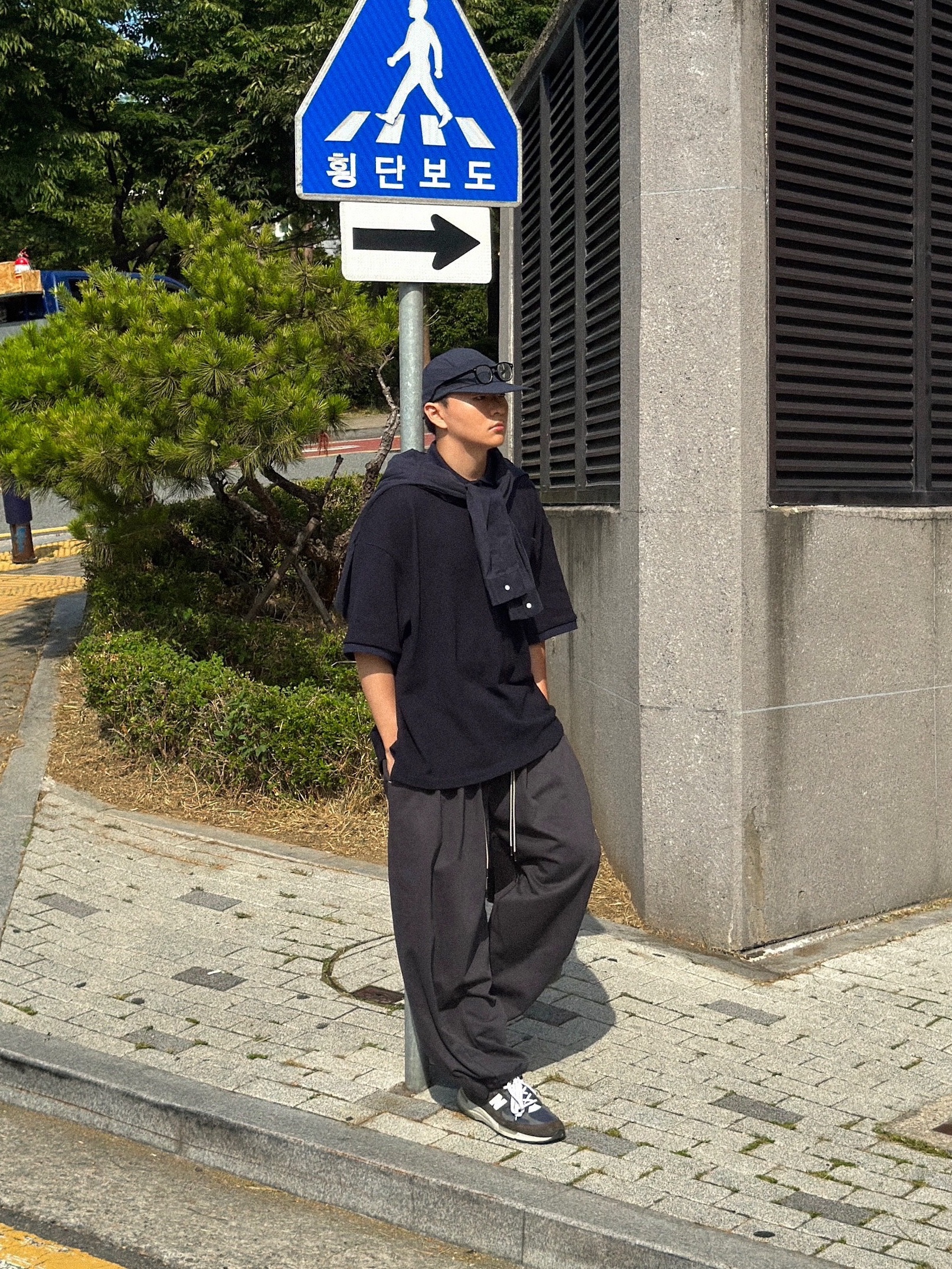 New Balance 992 Made in USA Navy 착용 스타일 - 7