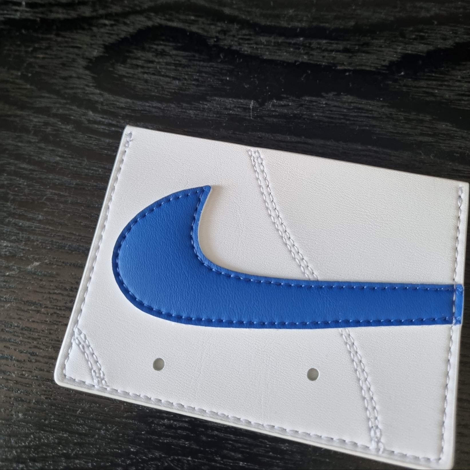 Nike Icon Air Force 1 Card Wallet White 착용 스타일