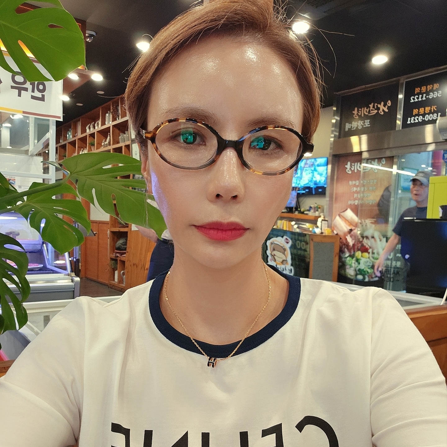 (W) Celine Paris T-Shirt in Cotton Jersey Off White Navy Black, Tom Ford Mandarino Di Amalfi Eau De Parfum 50ml 착용 스타일 - 2