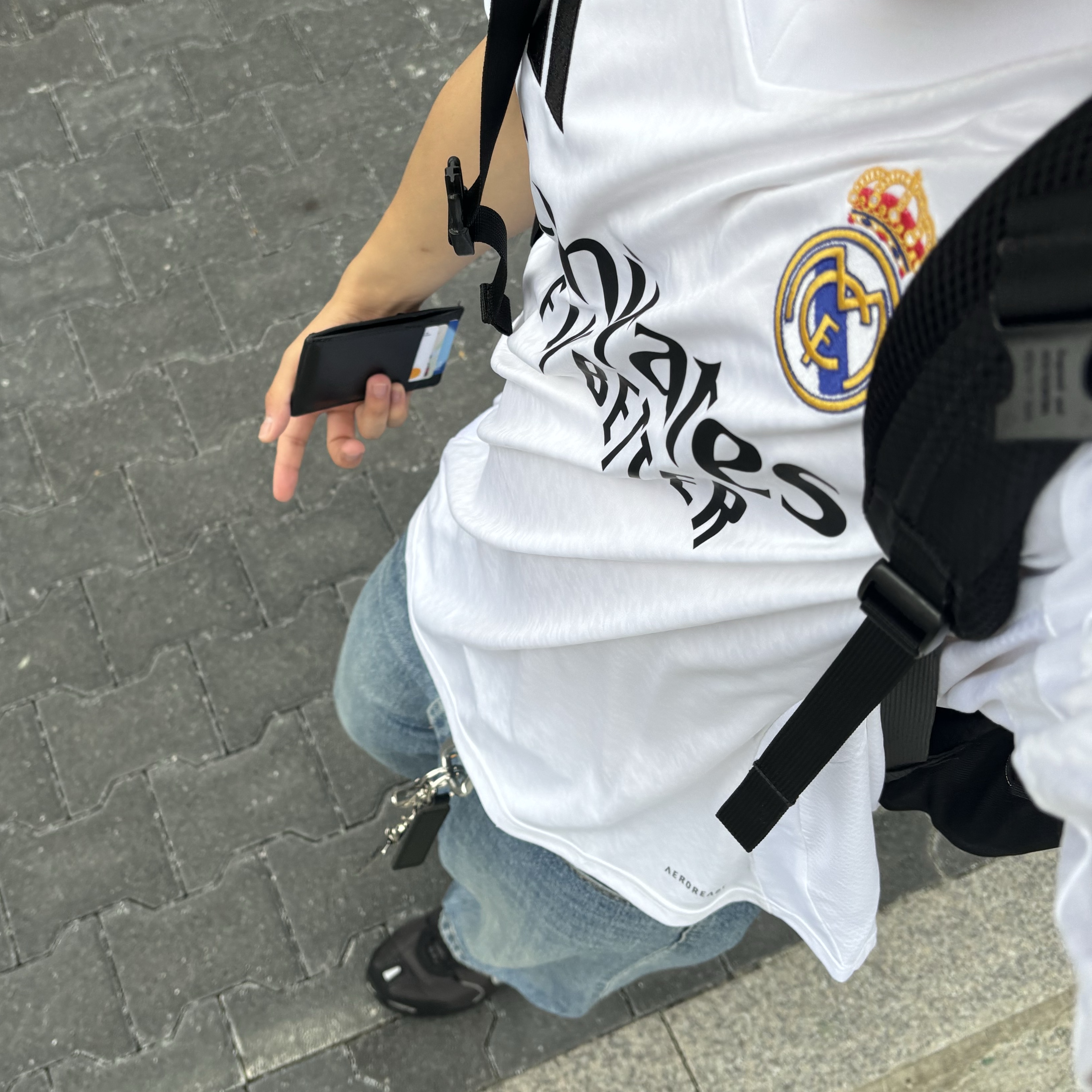 Adidas Real Madrid 2024/25 Home Jersey White - KR Sizing (Non Marking Ver.), Nike Air Max Torch 4 Anthracite Metallic Silver 착용 스타일 - 1