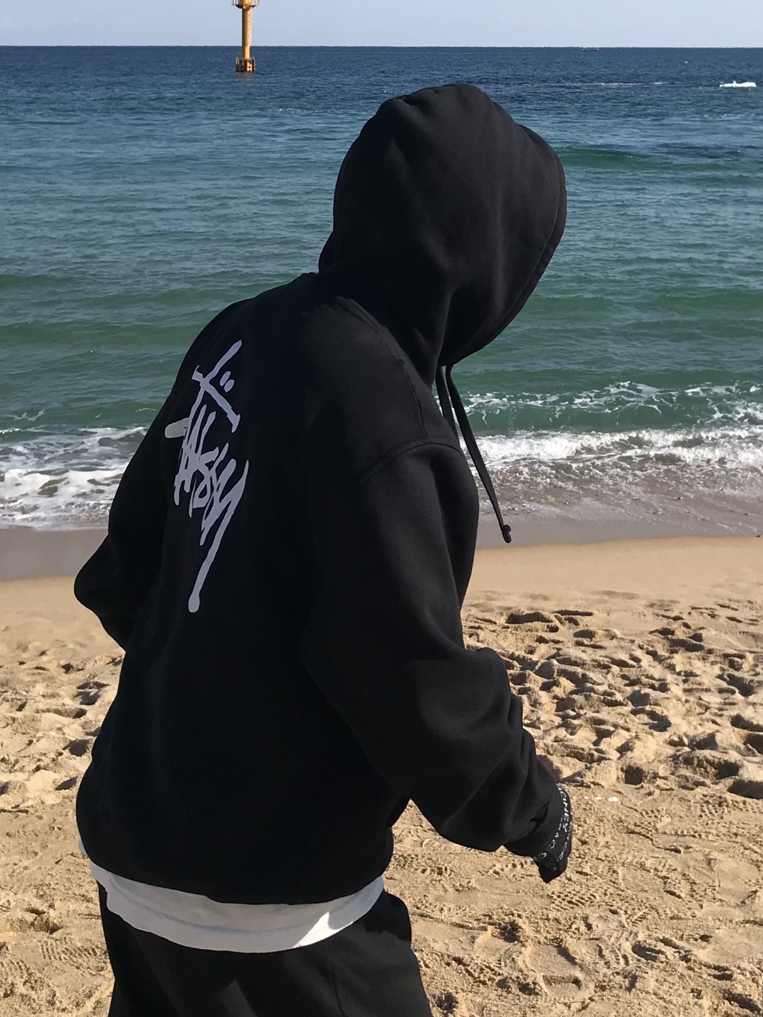 Stussy Basic Stussy Pigment Dyed Hoodie Black 착용 스타일 - 1