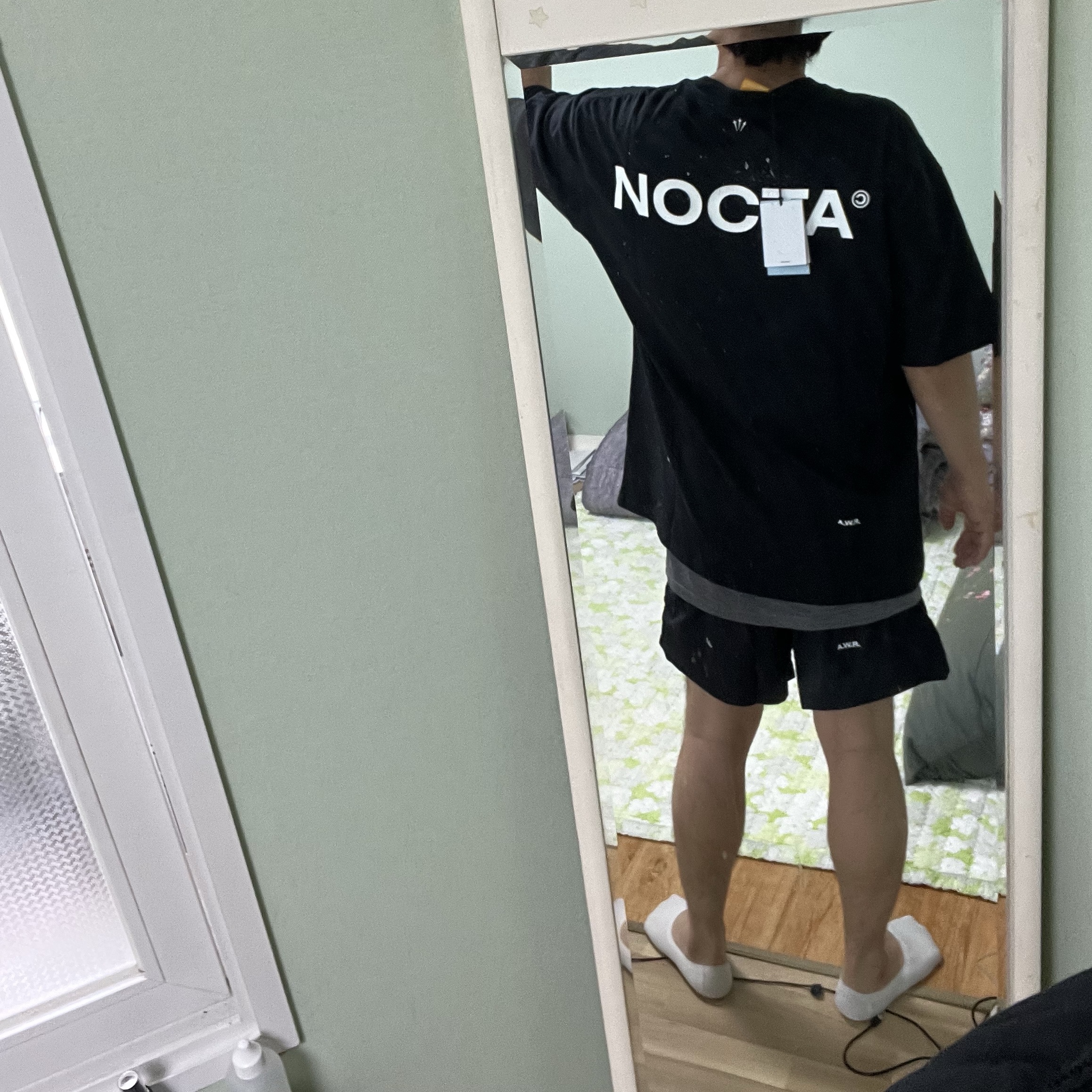 Nike x Drake Nocta Nylon Woven Shorts Black (FN8194-010), Nike x Drake Nocta Max 90 T-Shirt Black (FN7663-010) 착용 스타일 - 2