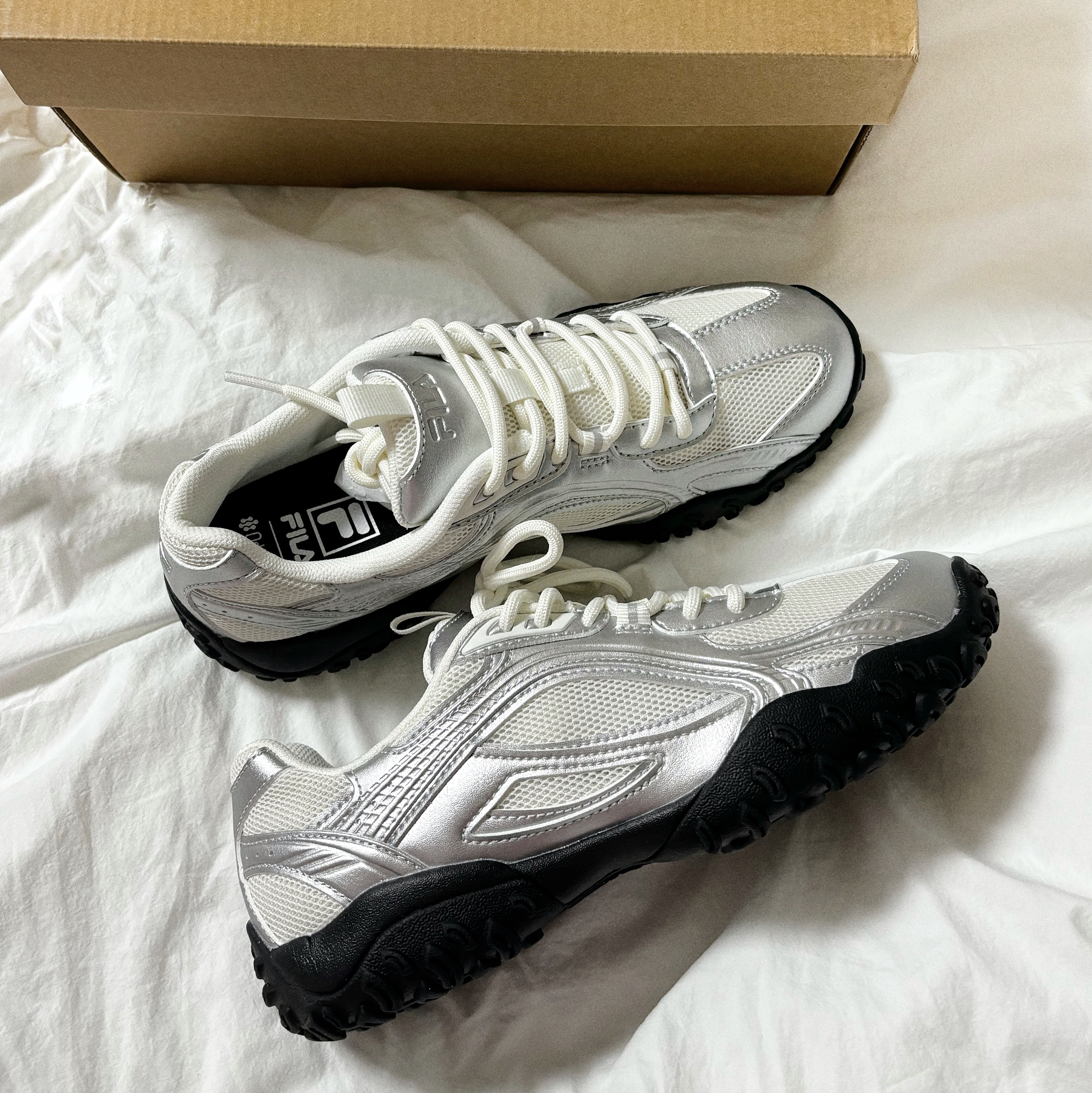 Fila Echappe MS Silver Moon 착용 스타일