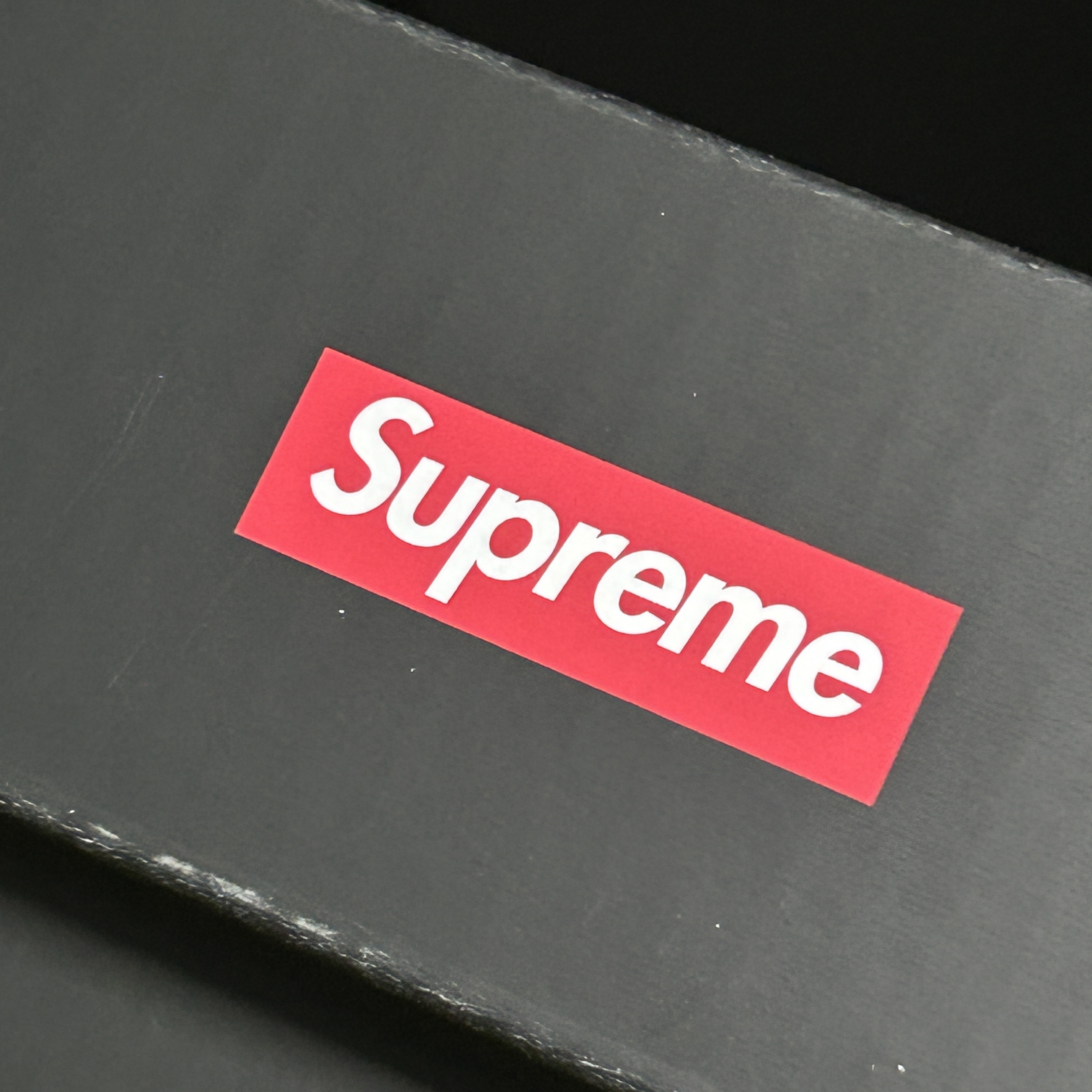 Nike x Supreme Air Force 1 Low Black 착용 스타일 - 1