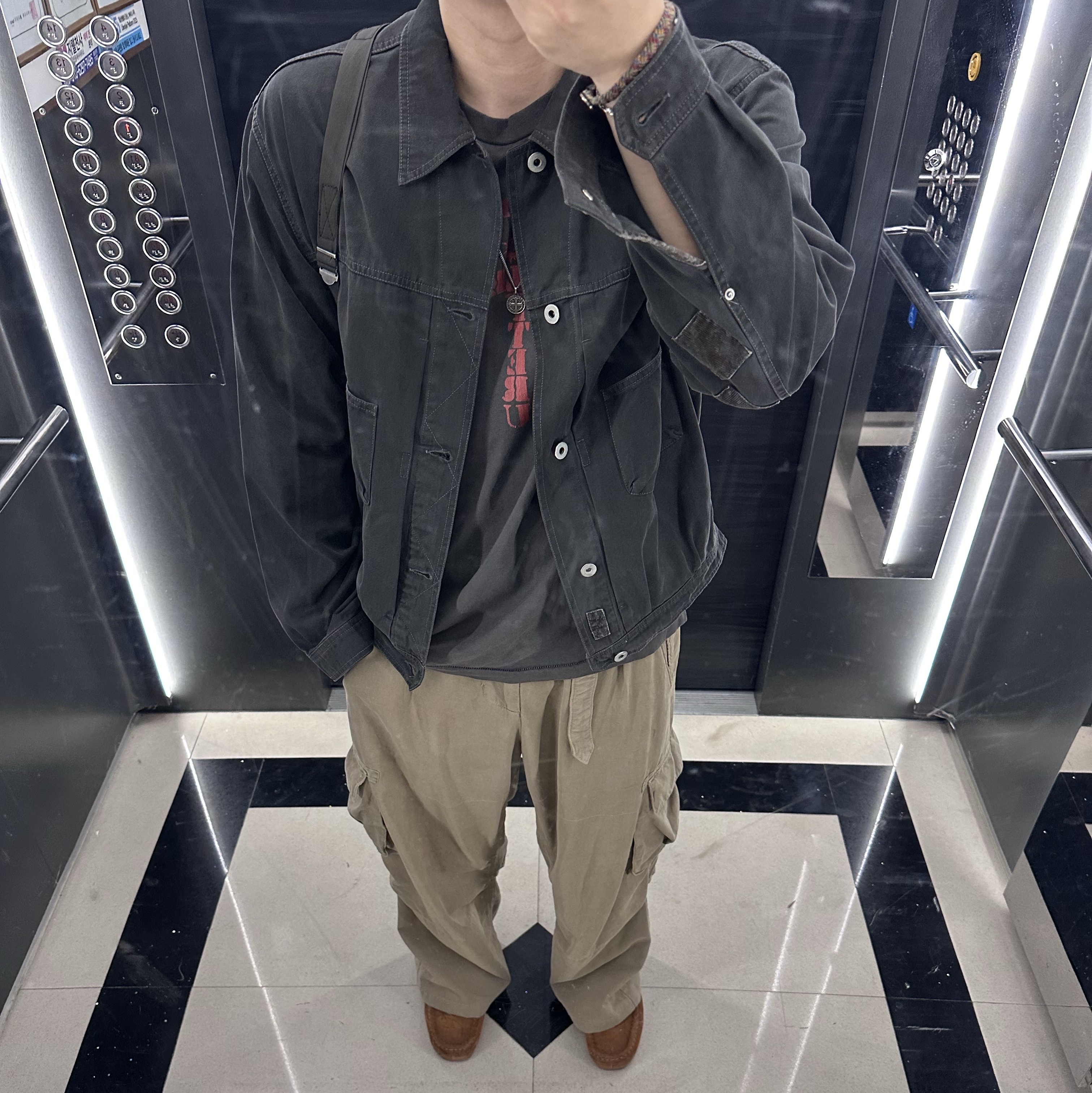 Polyteru 1011 1/2 Graphic T Shirt 'Cross Tee' Washed Charcoal Brown, Polyteru x 1011 Paisley Trucker Jacket Cotton Charcoal - 23FW 착용 스타일