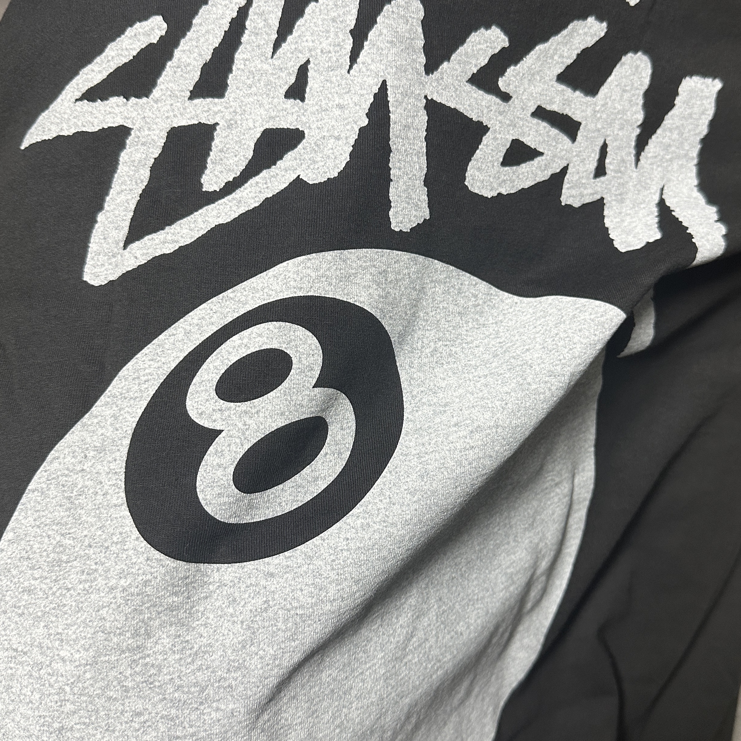 Stussy 8 Ball Pigment Dyed T-Shirt Black 착용 스타일