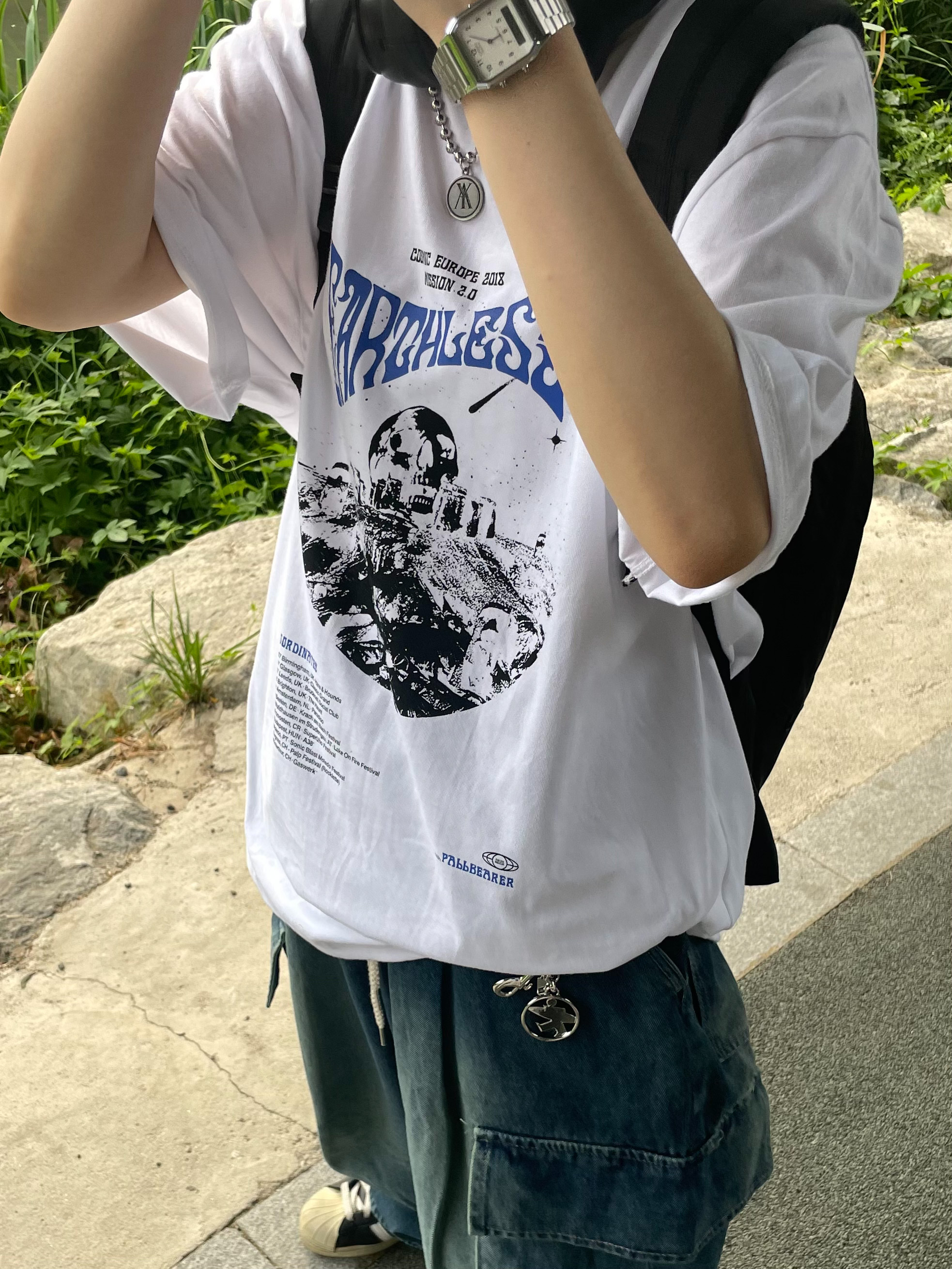 Adidas Superstar Premium Black White, Stussy Surfman Keychain Silver 착용 스타일 - 3