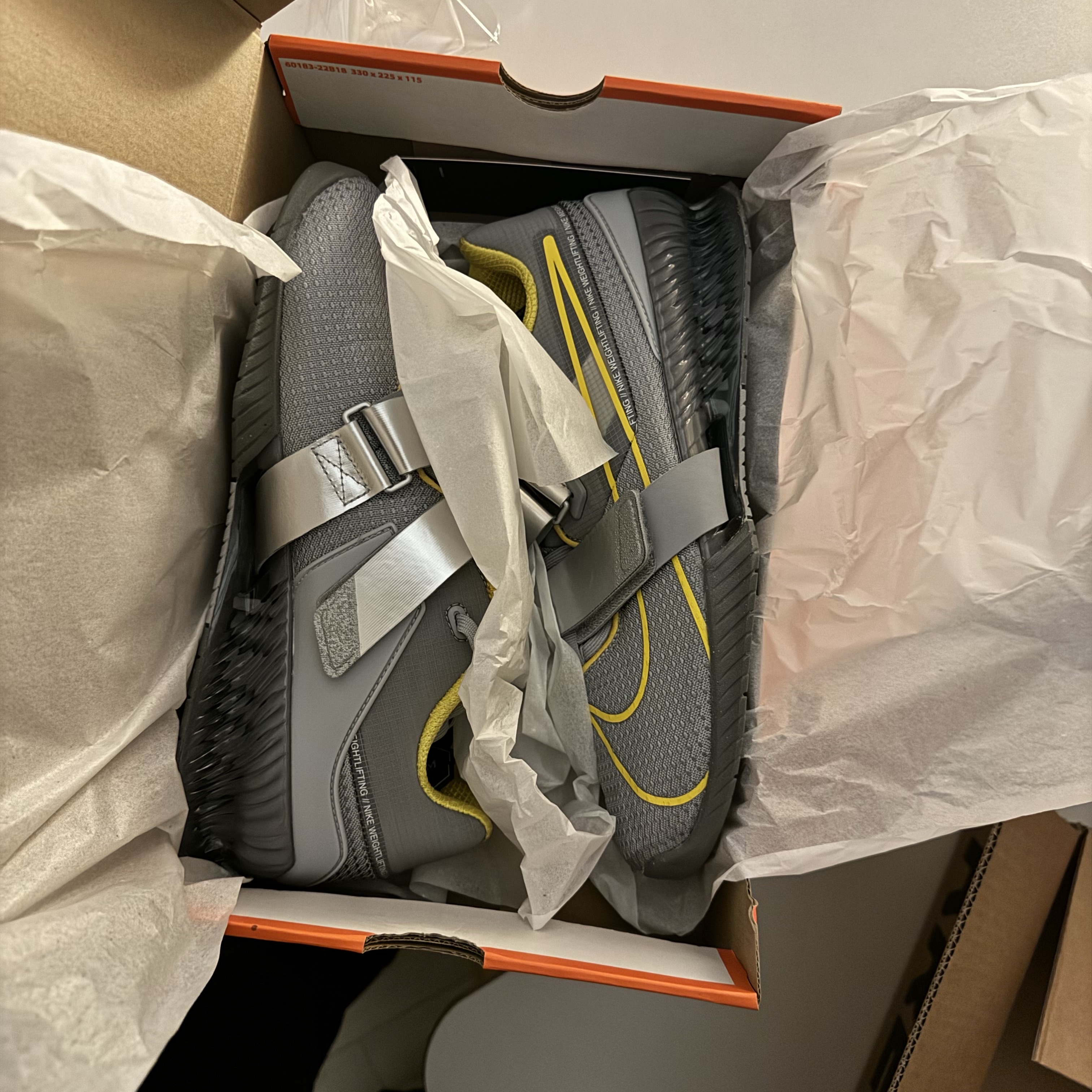 Nike Romaleos 4 Wolf Grey Lightning 착용 스타일