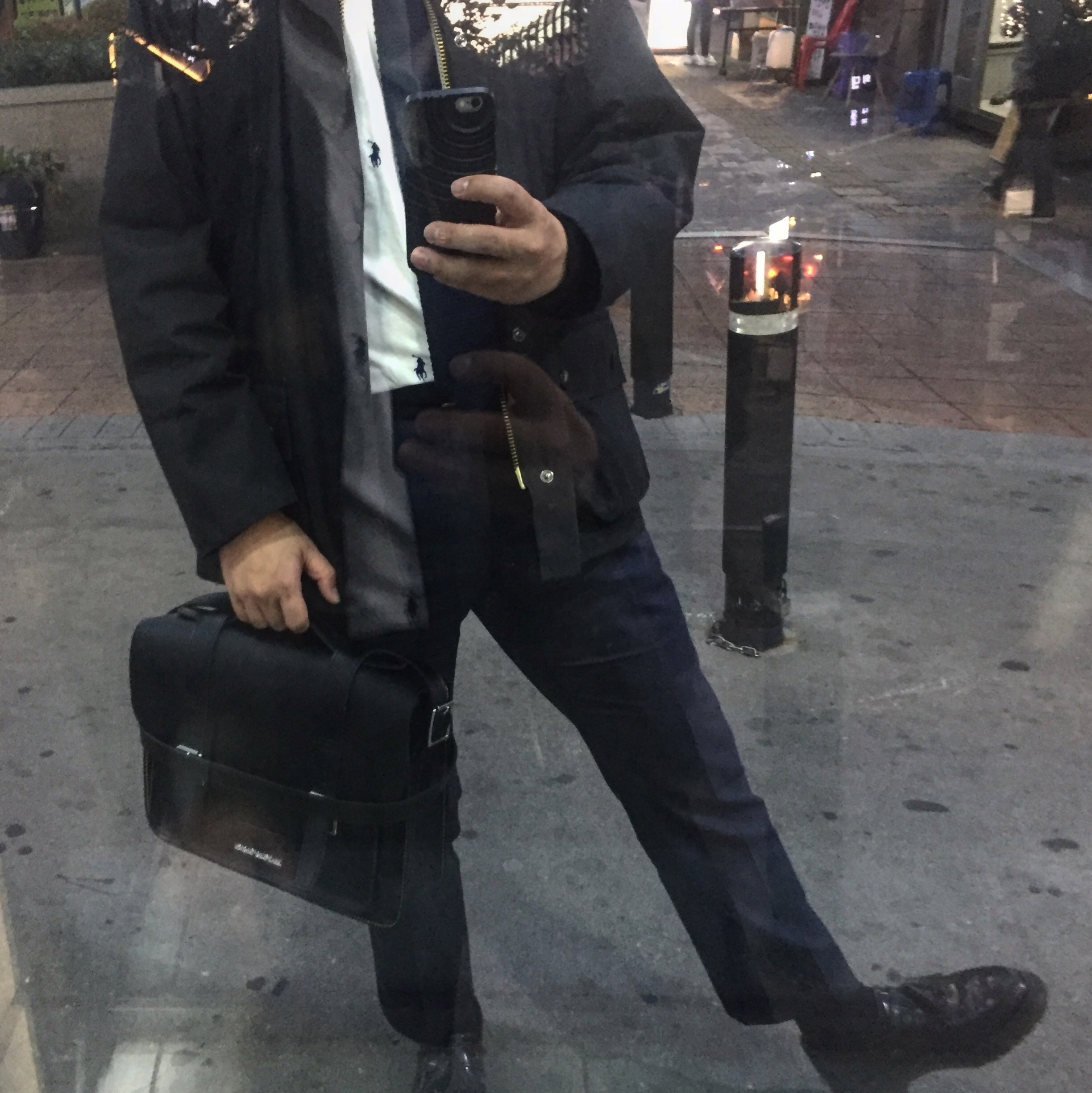Dr. Martens 11 inch Satchel Black, Dr. Martens Adrian Polished Smooth Leather Tassel Loafers Black 착용 스타일