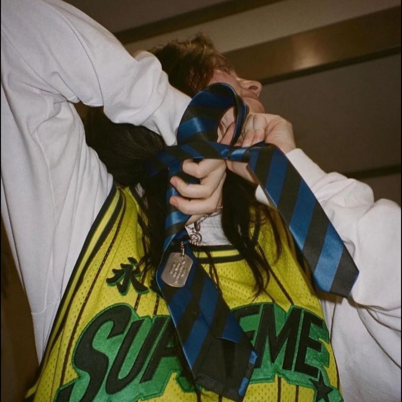 Supreme Star Basketball Jersey Yellow - 24SS, Supreme Star Basketball Jersey White - 24SS 착용 스타일 - 2
