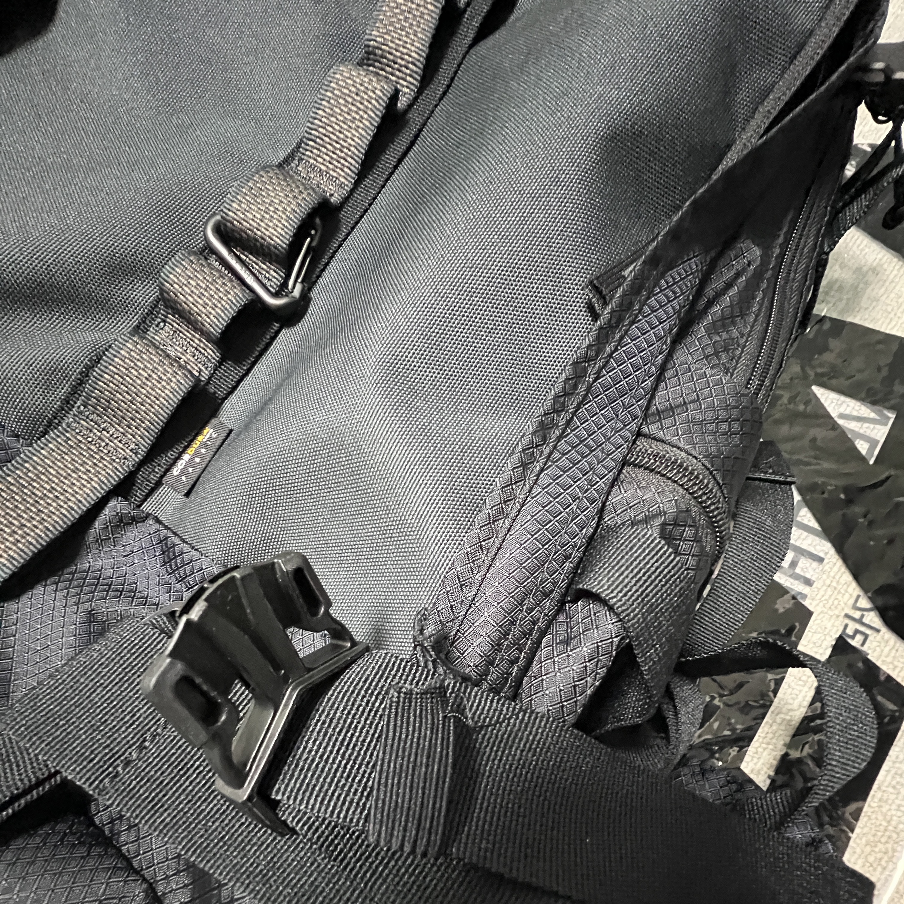 Nike ACG Karst Backpack Black Dark Smoke Grey 착용 스타일