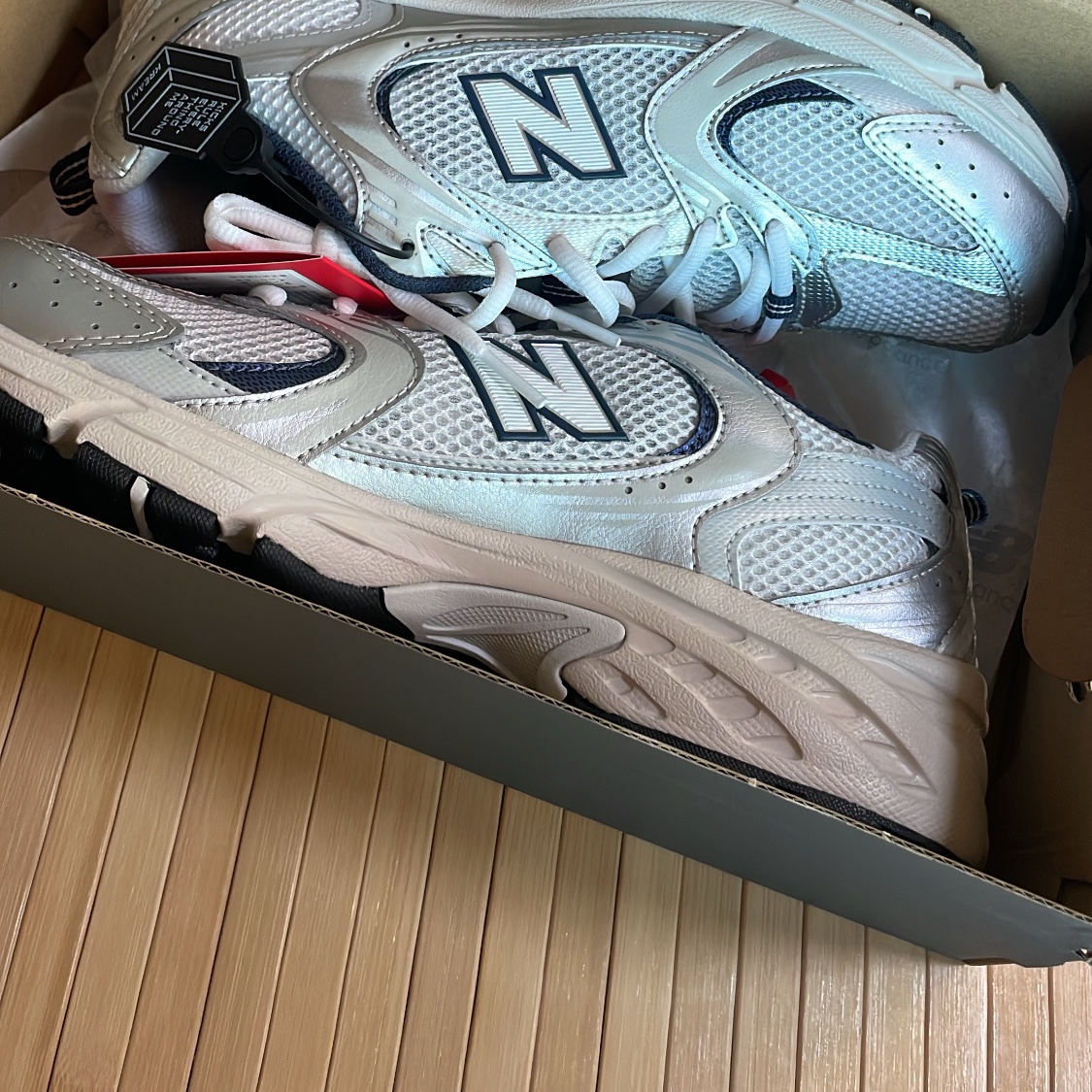 New Balance 530 Steel Grey 착용 스타일
