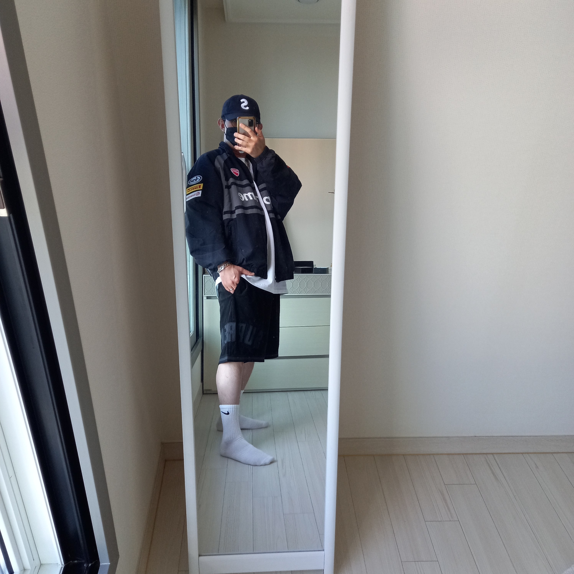 Supreme Seersucker S Logo 6-Panel Black - 24SS, Supreme x Ducati Logos T-Shirt White - 24SS 착용 스타일 - 5