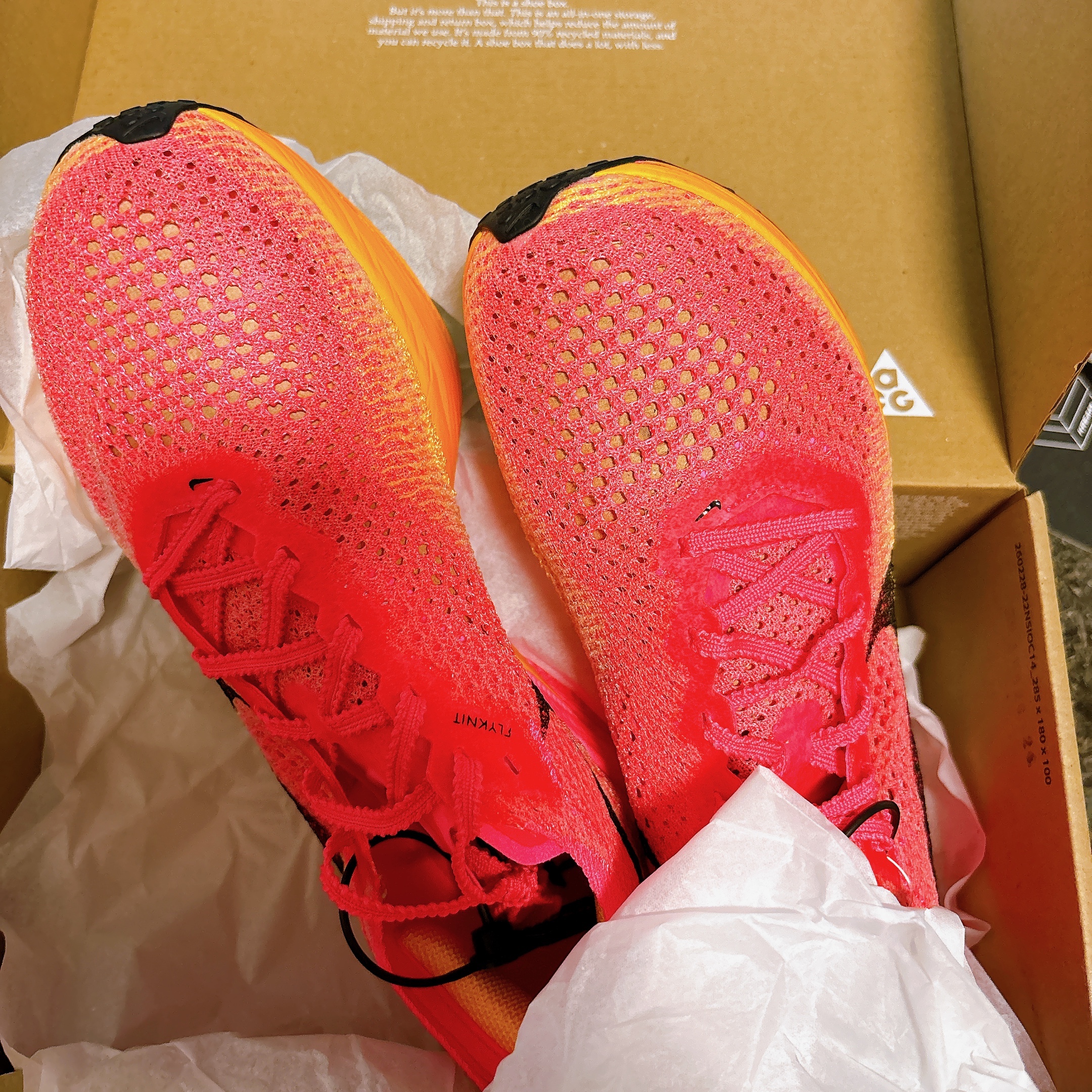 (W) Nike ZoomX Vaporfly Next% 3 Hyper Pink Laser Orange 착용 스타일