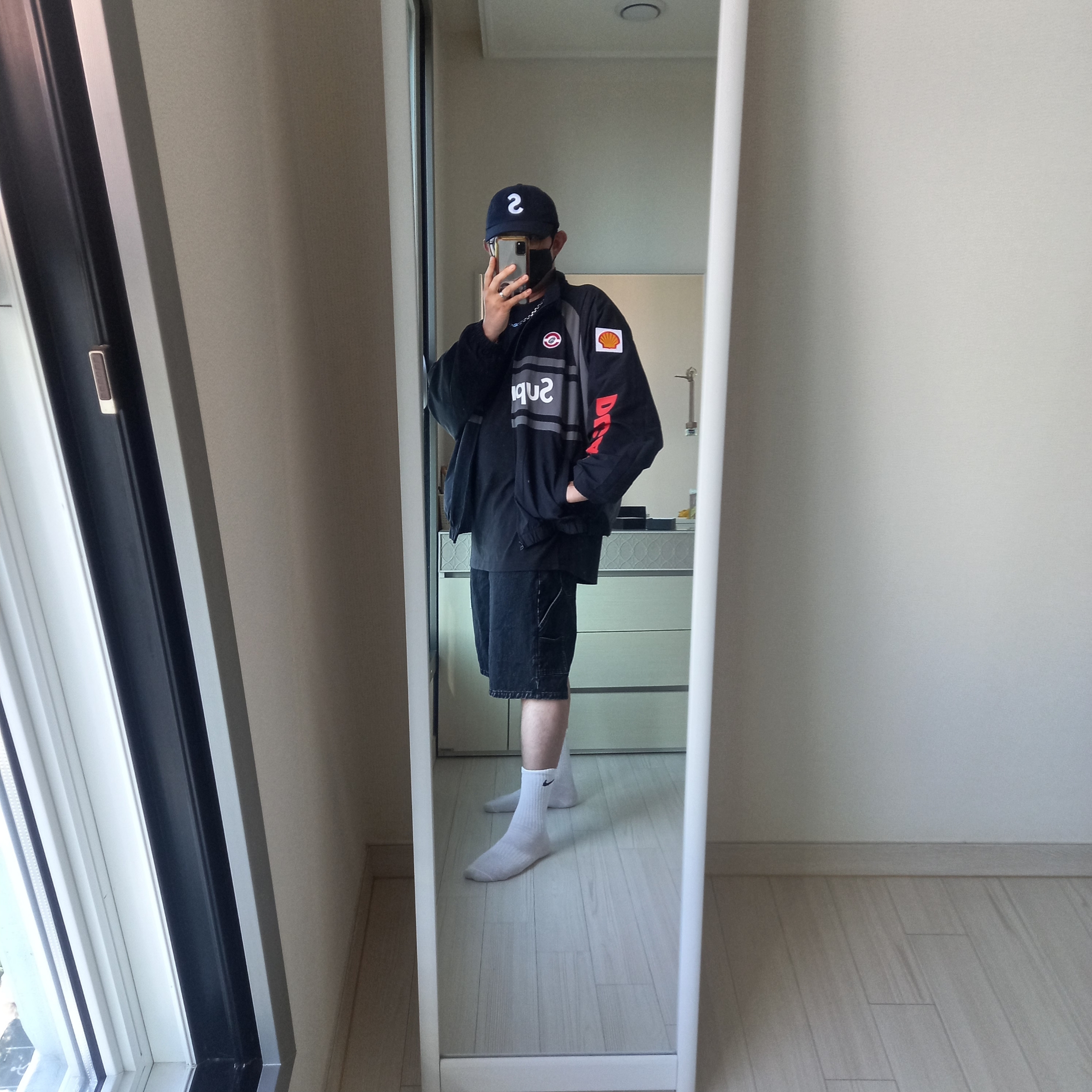 Supreme Seersucker S Logo 6-Panel Black - 24SS, Supreme x Ducati Logos T-Shirt White - 24SS 착용 스타일 - 6