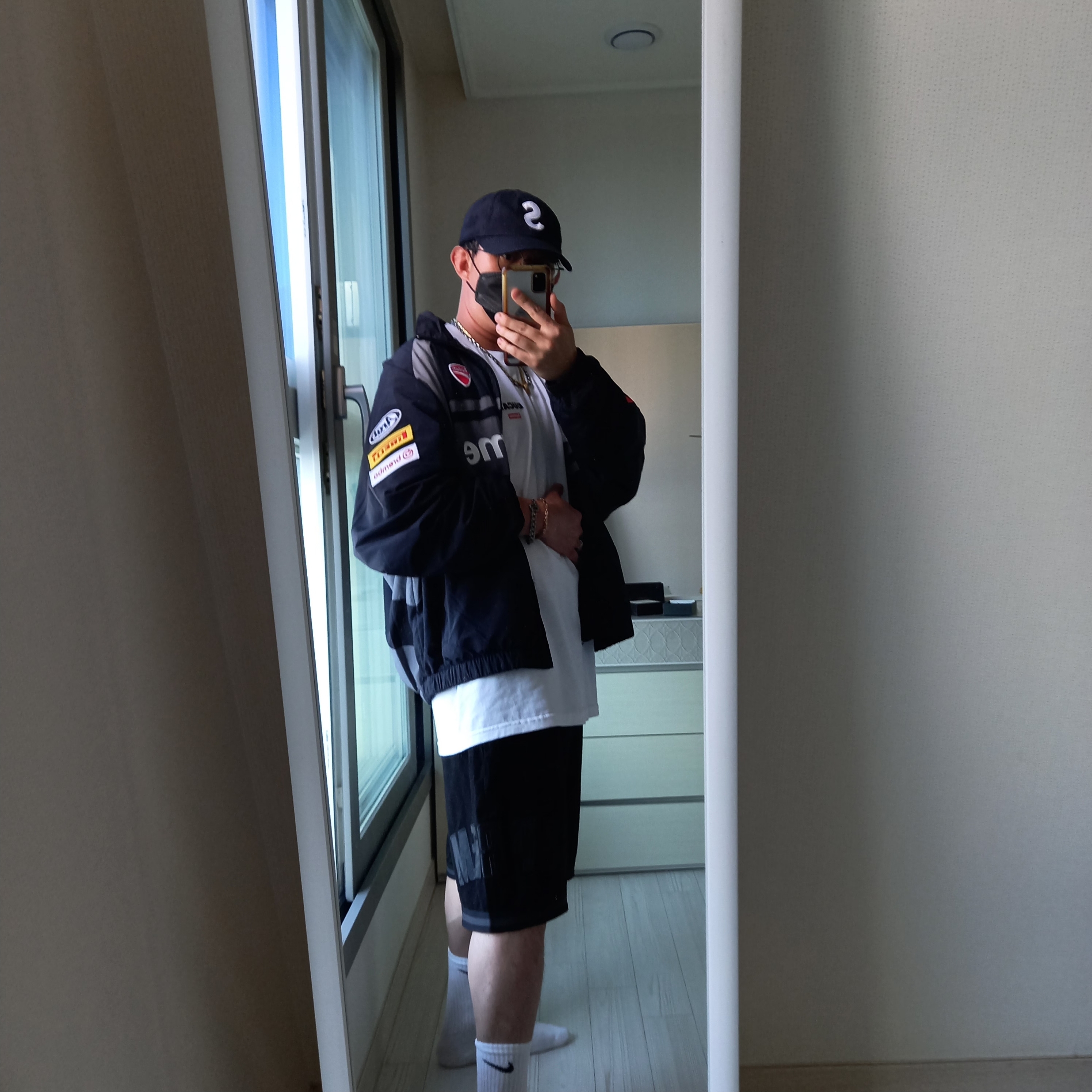 Supreme Seersucker S Logo 6-Panel Black - 24SS, Supreme x Ducati Logos T-Shirt White - 24SS 착용 스타일 - 9